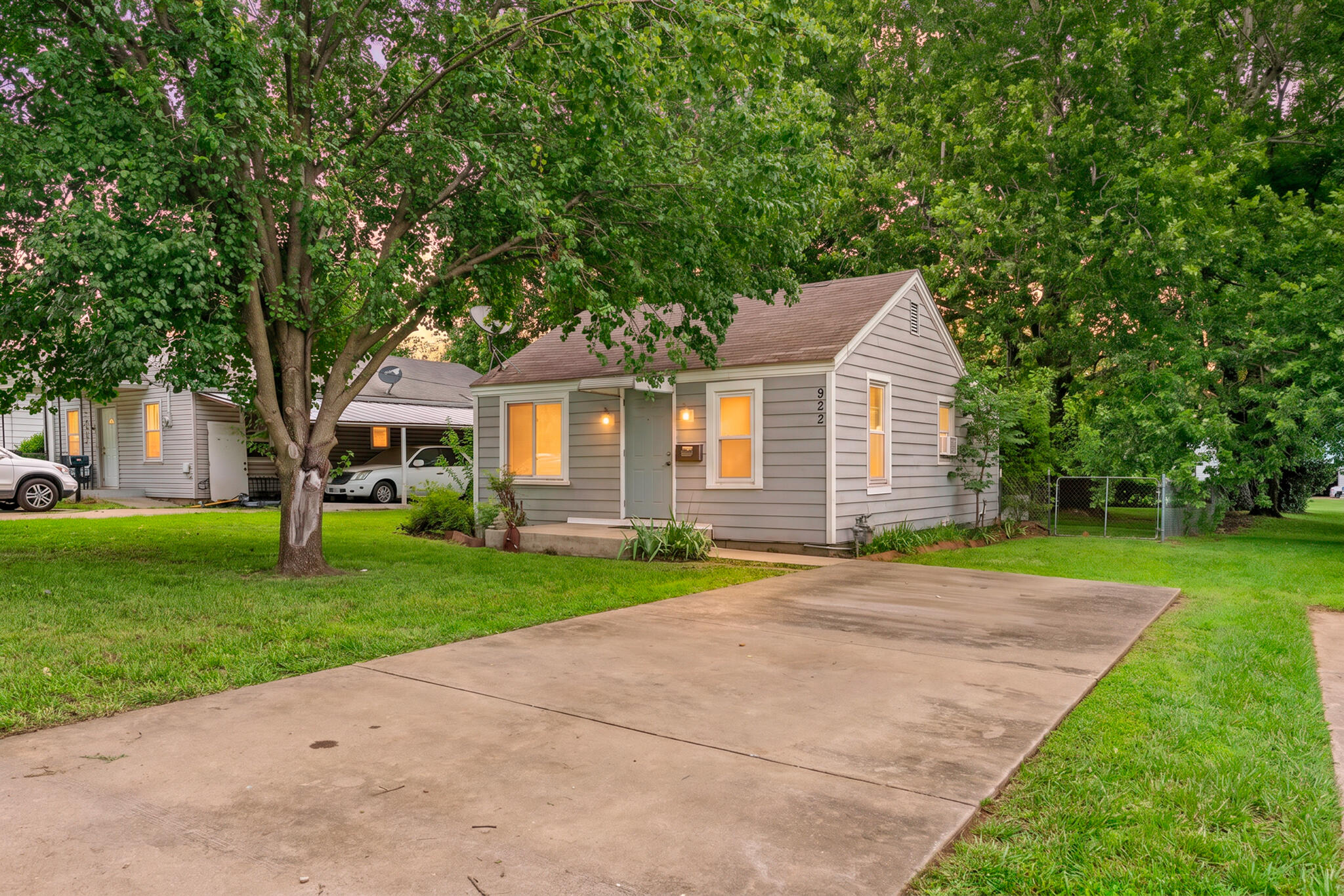 Photo of 922 S Scenic Avenue Springfield MO 65802