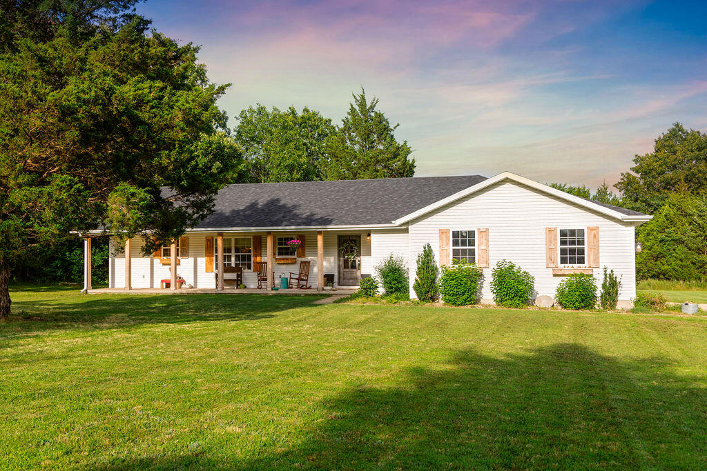Photo of 394 Sweetbriar Drive Marshfield MO 65706