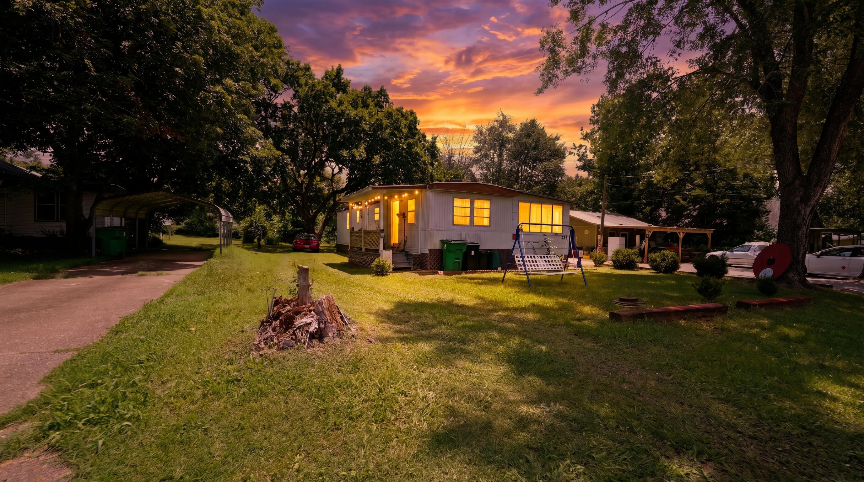 Photo of 425 Monroe Street Thayer MO 65791