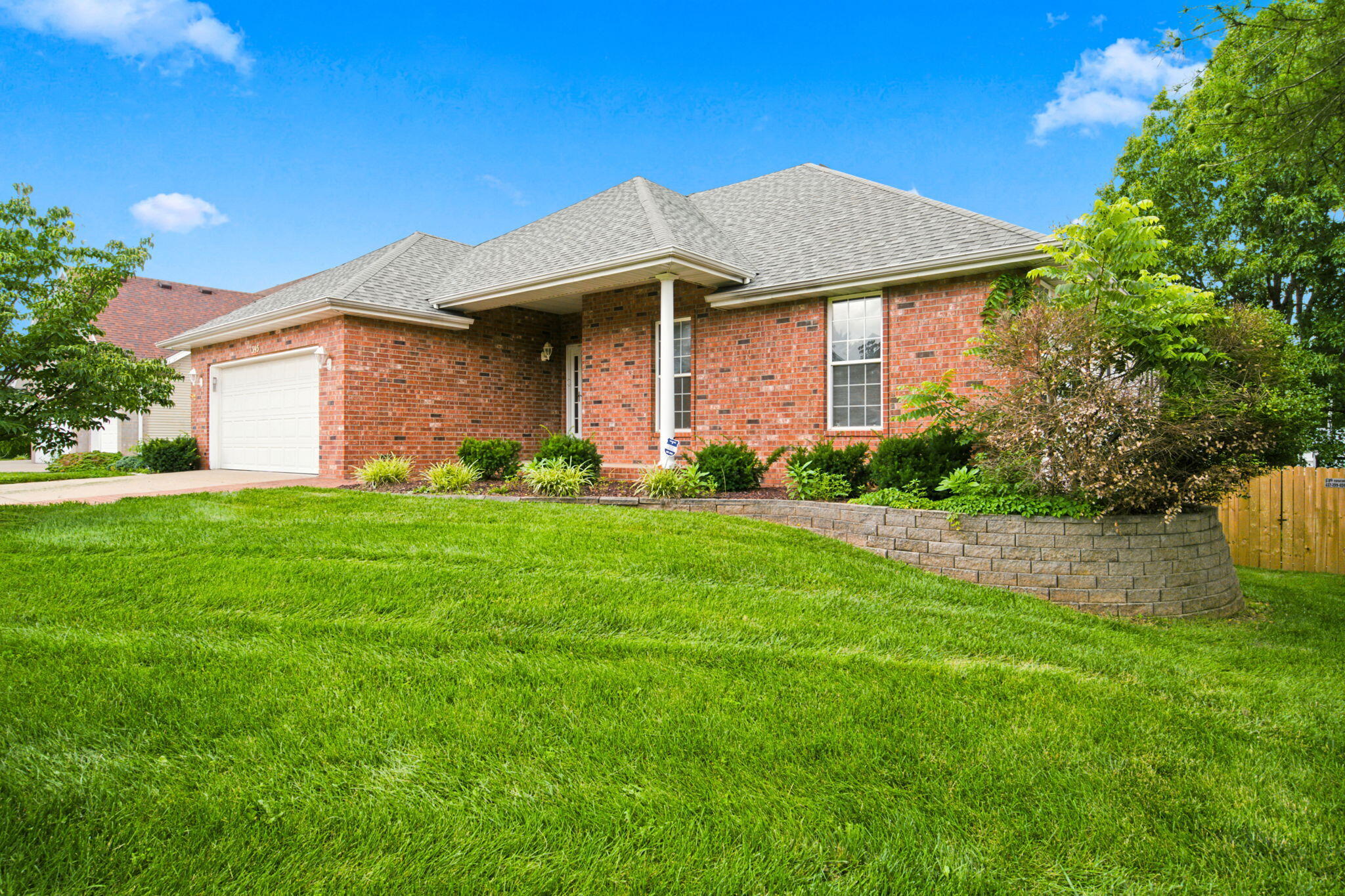 Photo of 395 S Yellowwood Drive Springfield MO 65809