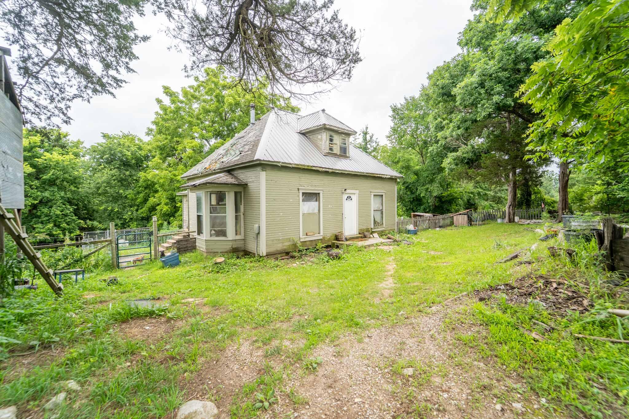 Photo of 522 E 7th Street Miller MO 65707