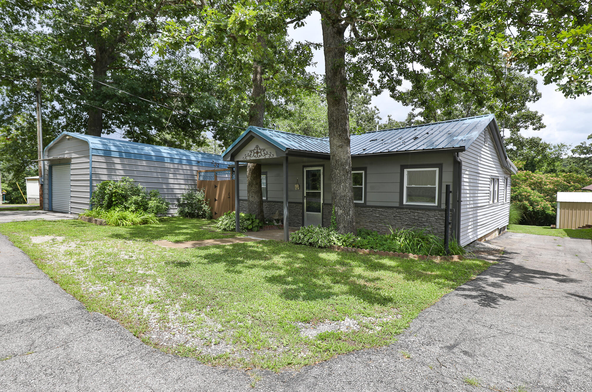Photo of 3292 Lakeview Drive Flemington MO 65650