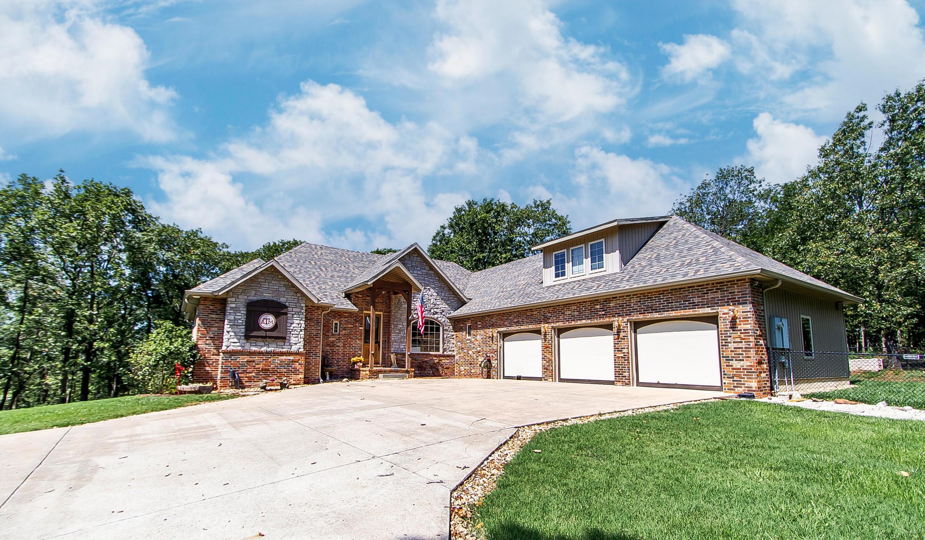 Photo of 320 Ridgecrest Drive Fair Grove MO 65648