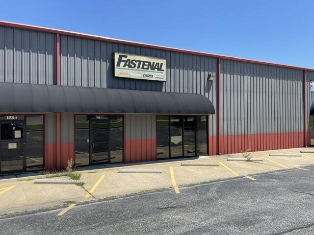 Photo of 123 Industrial Park Drive #B Hollister MO 65672