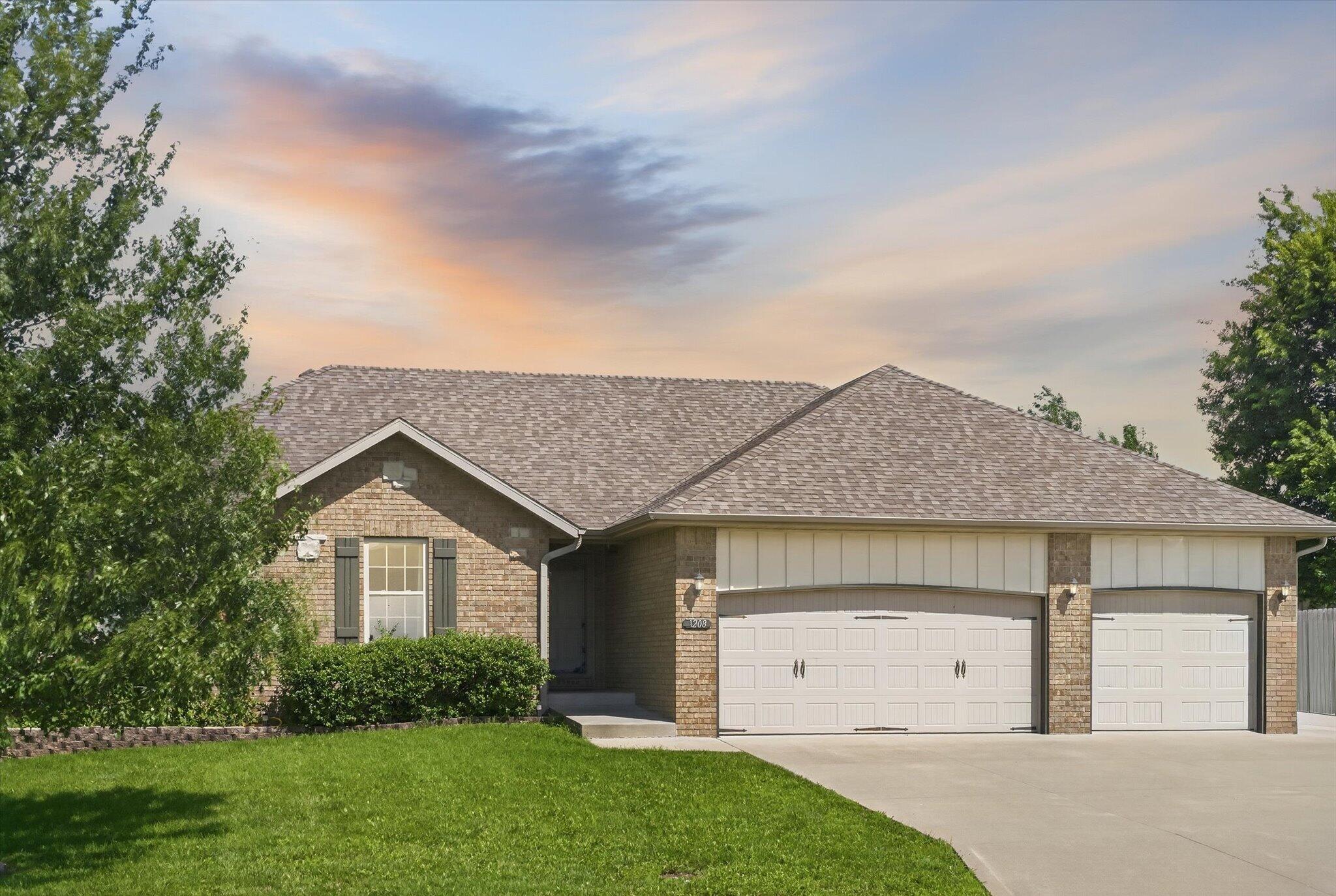 Photo of 1208 S Jaylin Avenue Springfield MO 65802