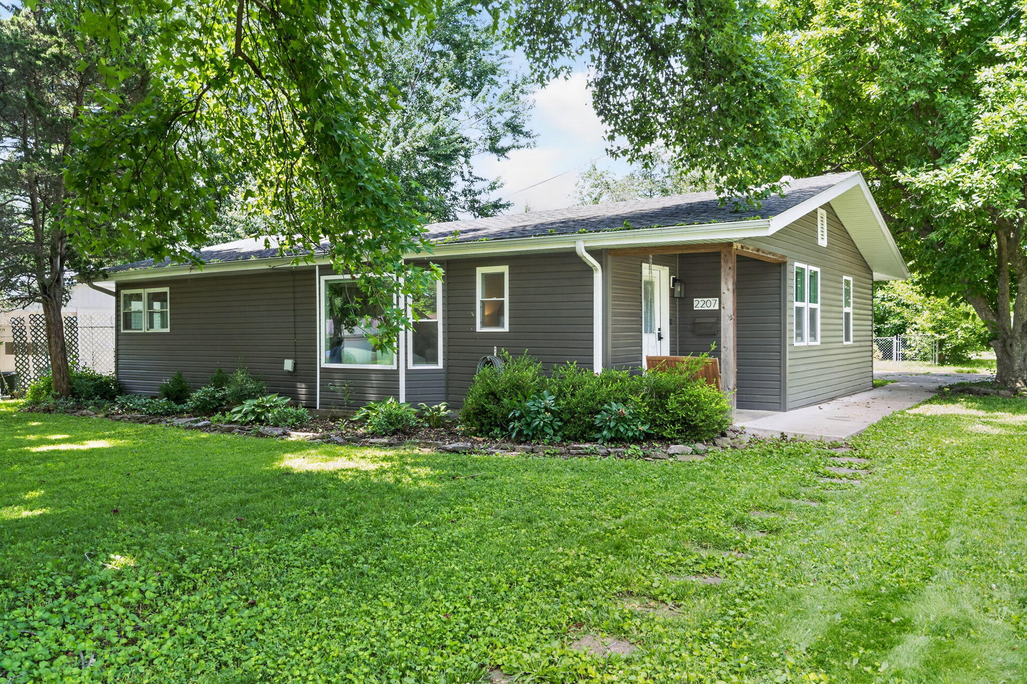 Photo of 2207 S Florence Avenue Springfield MO 65807