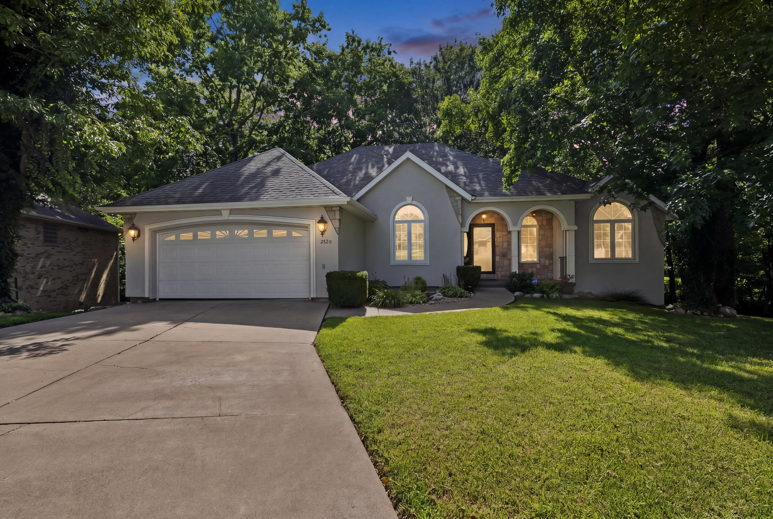 Photo of 2520 W Arlington Street Springfield MO 65810