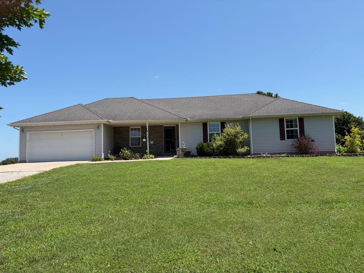 Photo of 21092 Lawrence 1212 Ash Grove MO 65604
