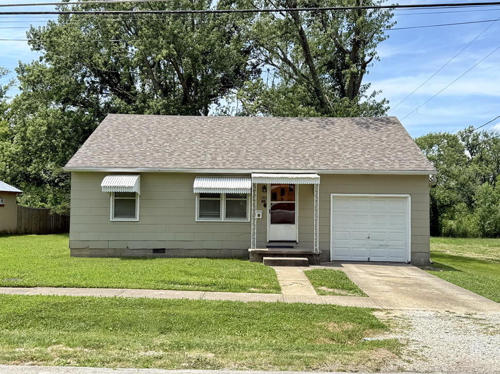 Photo of 406 N Jackson Street El Dorado Springs MO 64744
