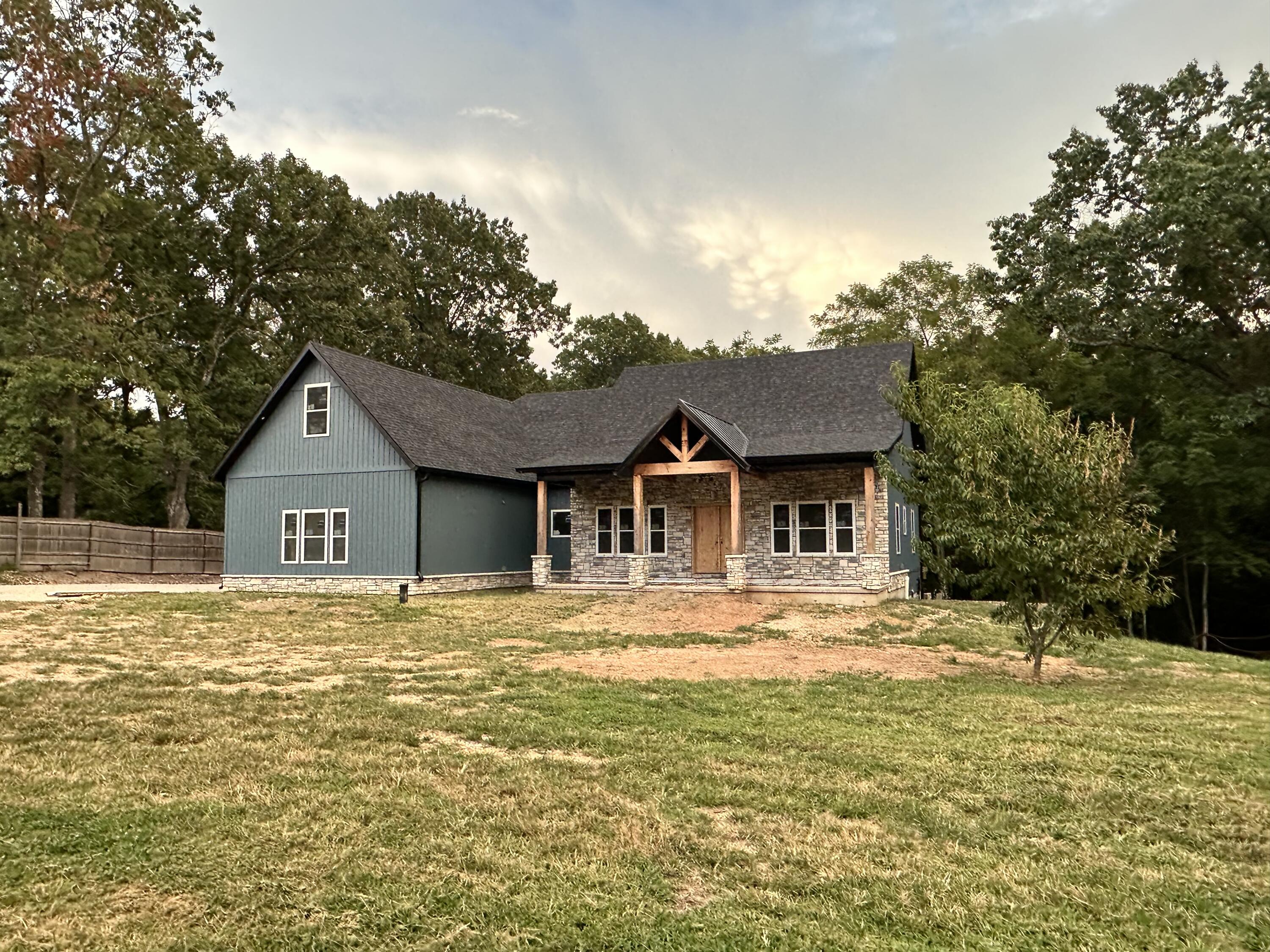 Photo of 2094 N Farm Road 241 Strafford MO 65757