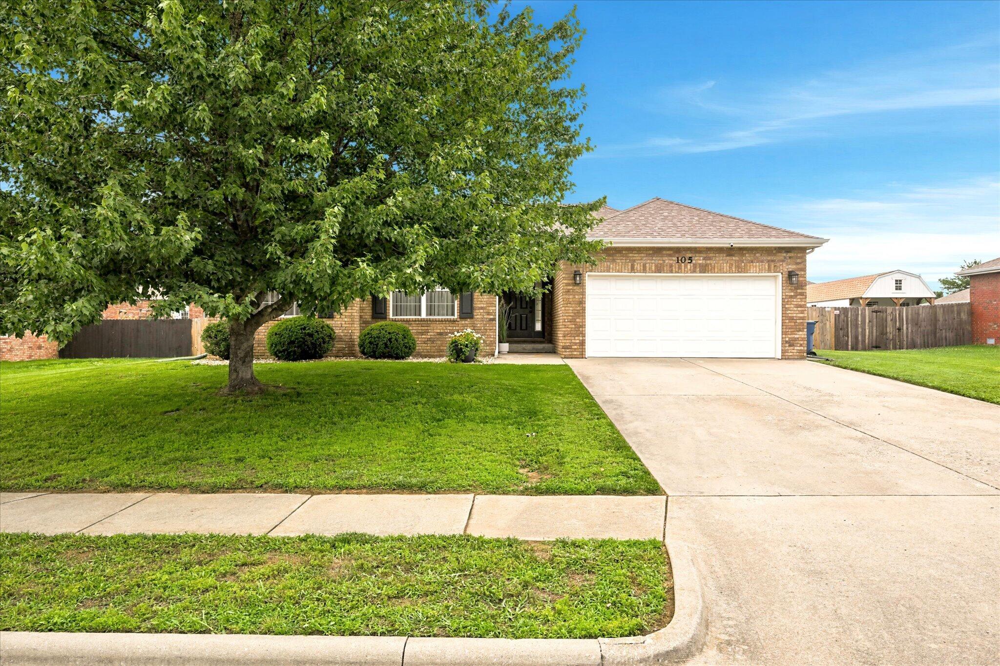 Photo of 105 E Osage Street Strafford MO 65757