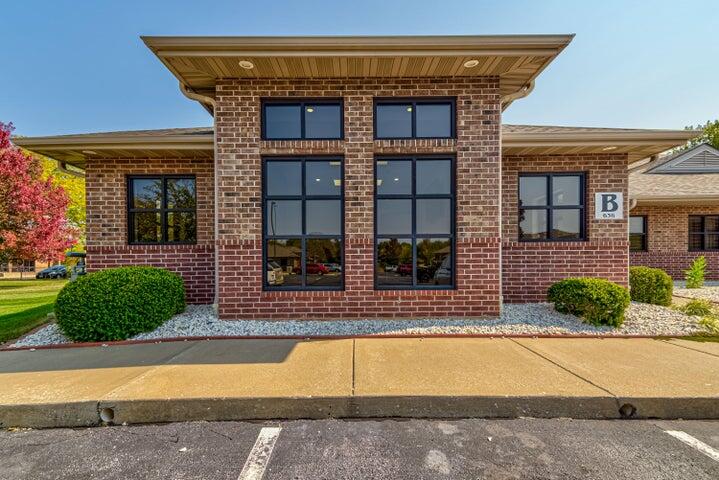 Photo of 636 W Republic Road #B100 Springfield MO 65807