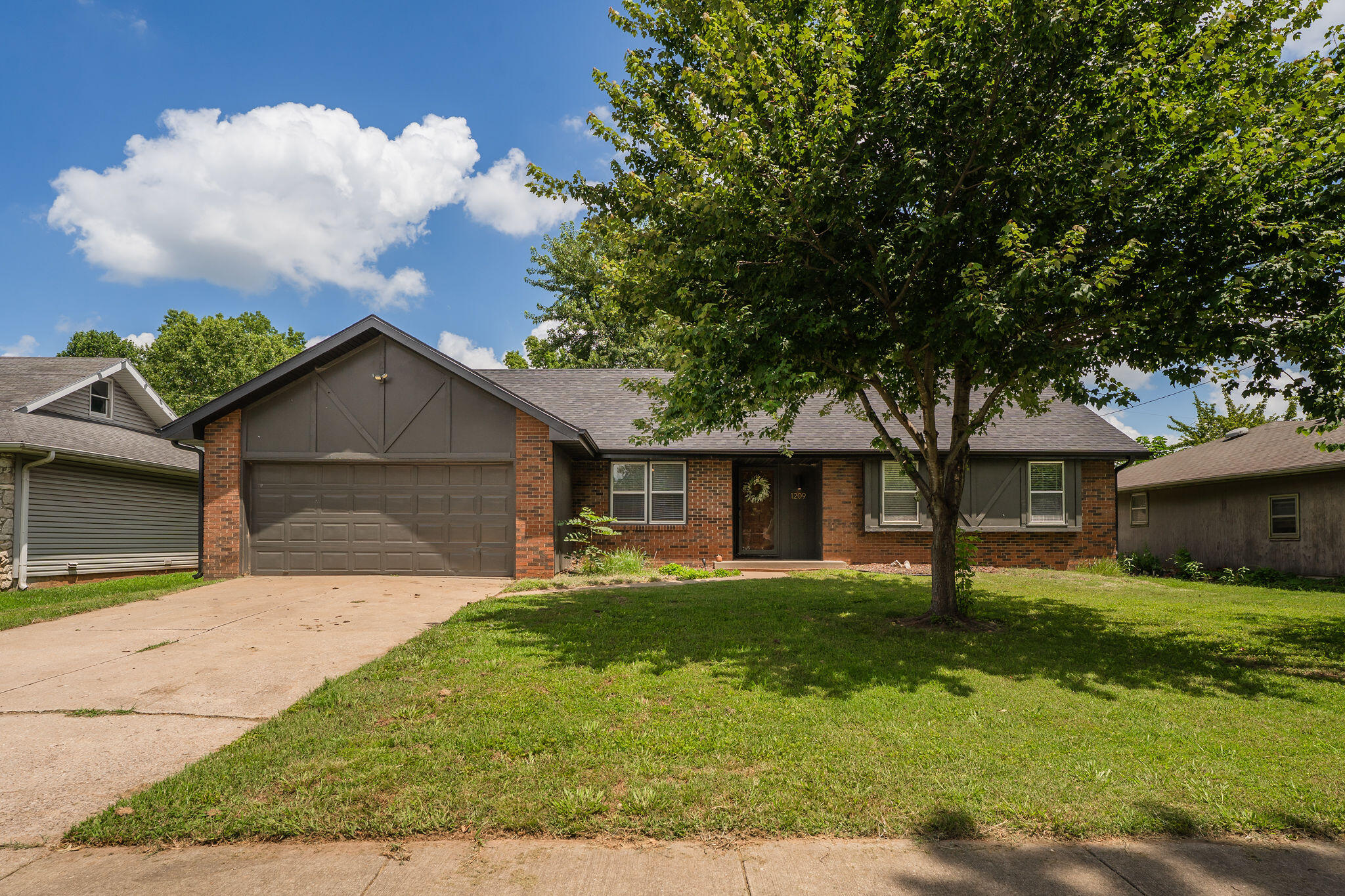 Photo of 1209 W Berkeley Street Springfield MO 65807