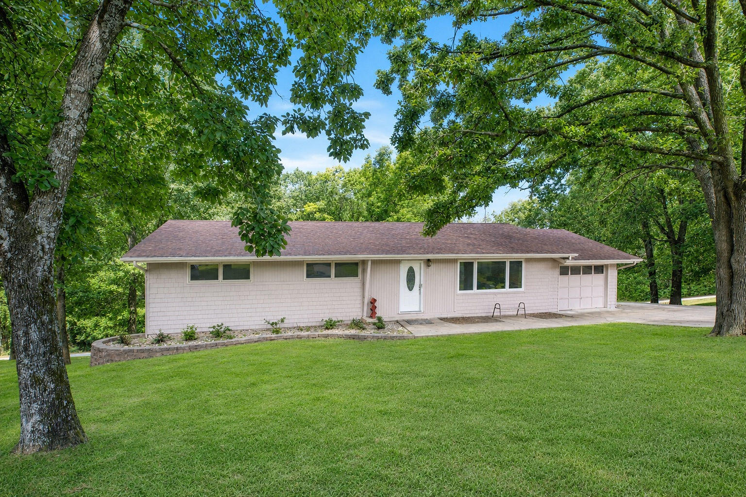 Photo of 35 Hilltop Lane Branson MO 65616