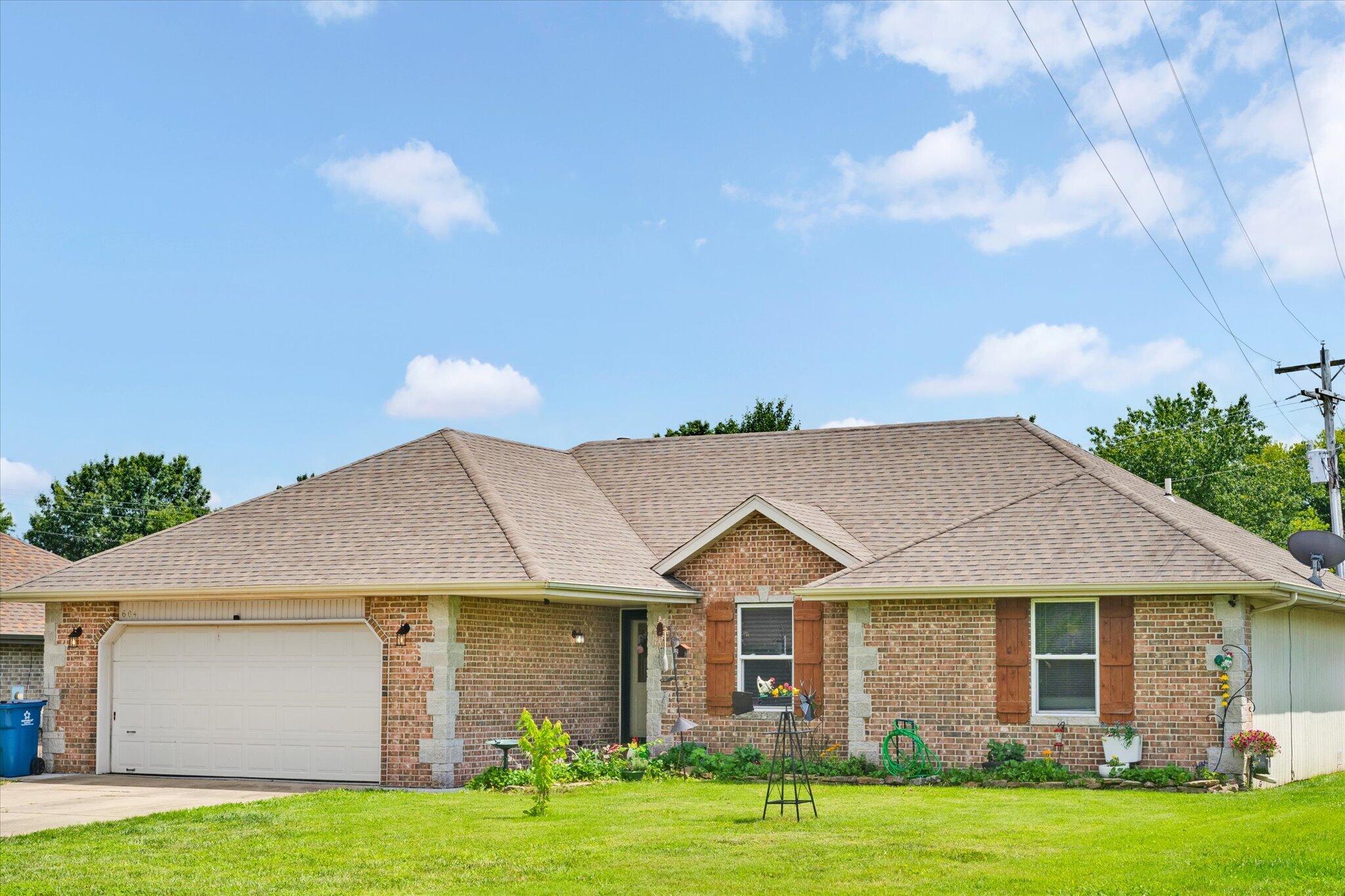 Photo of 604 E Southeast Hills Court Nixa MO 65714