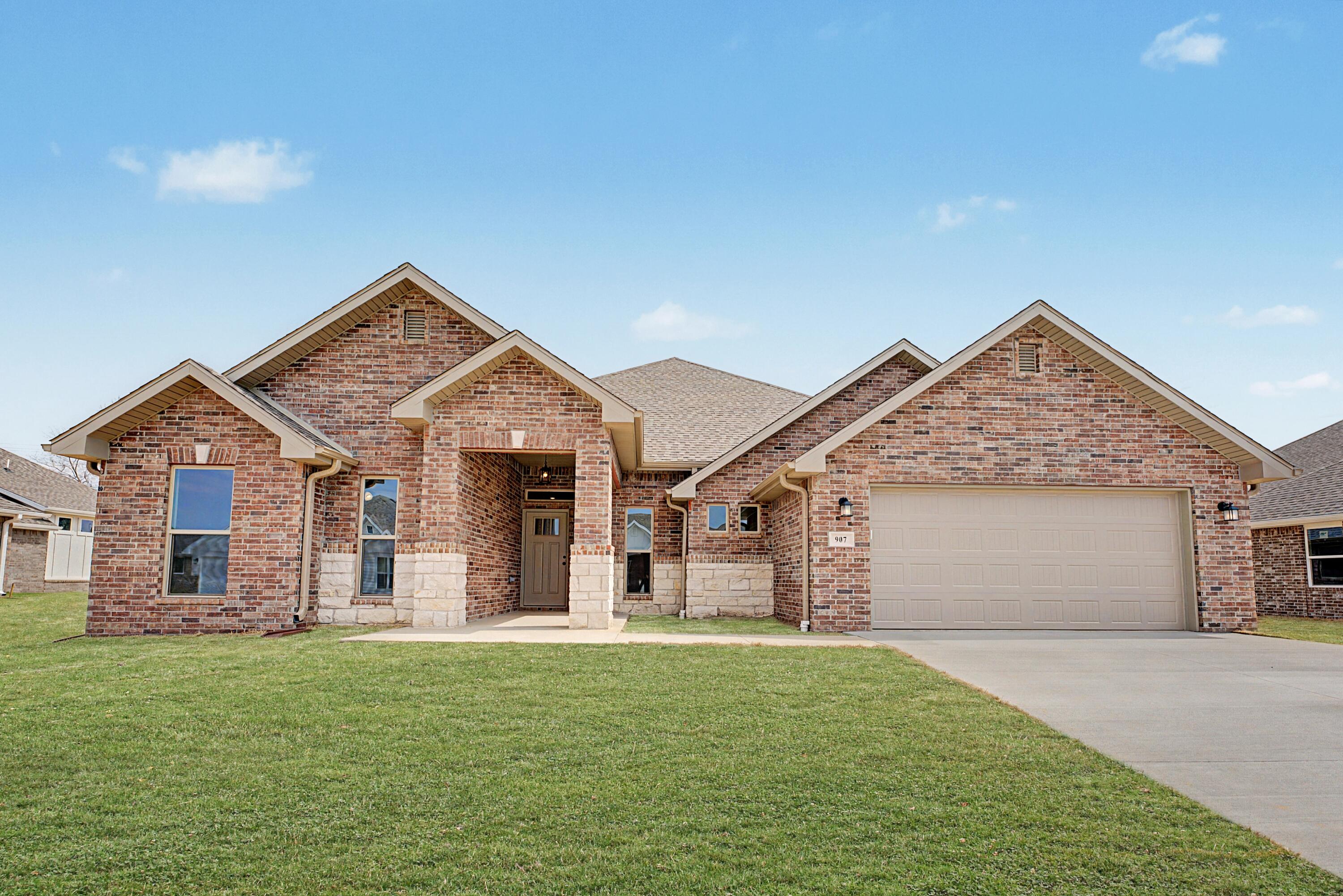 Photo of 907 Silver Oaks Drive Carl Junction MO 64834