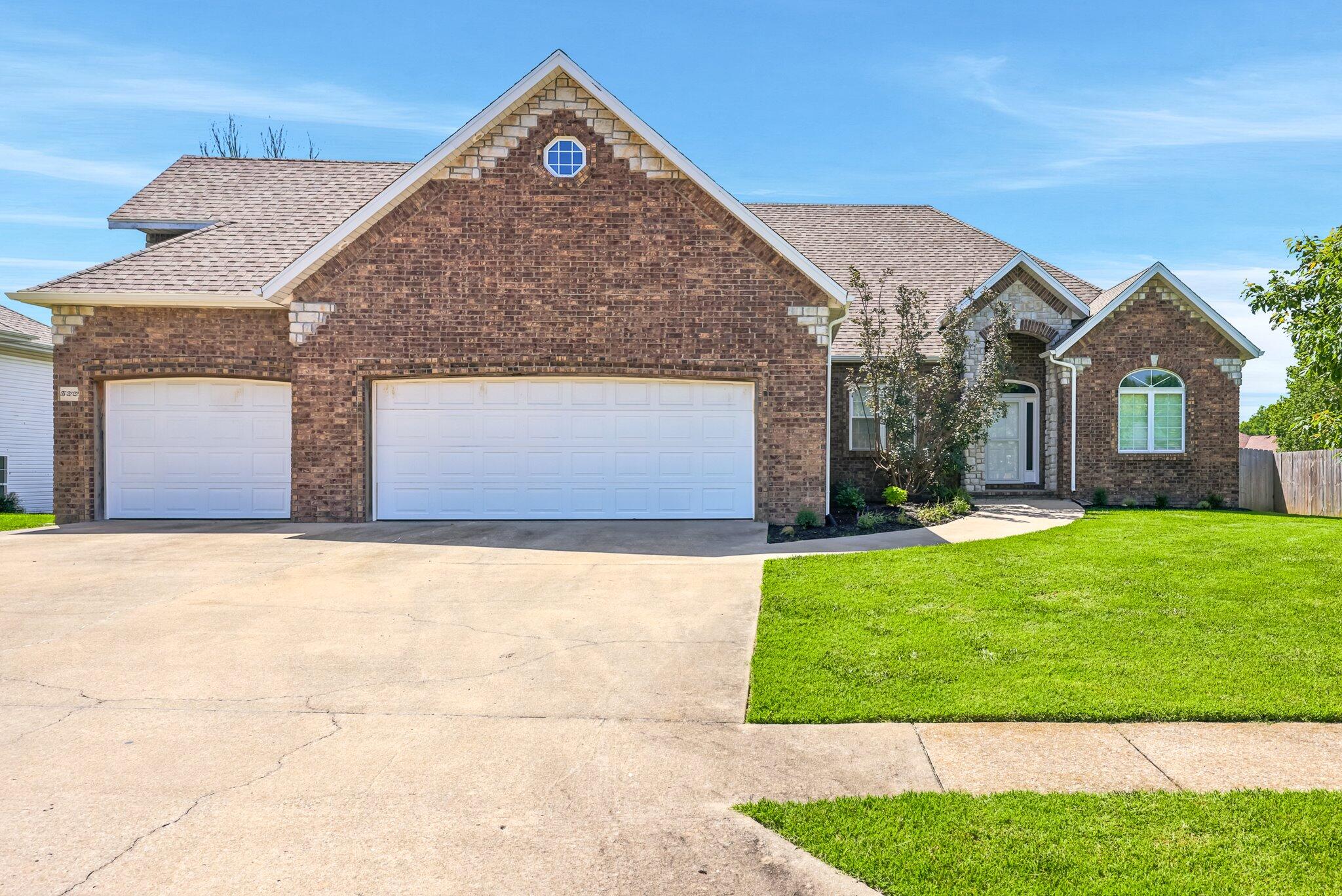 Photo of 822 E Rachael Drive Republic MO 65738