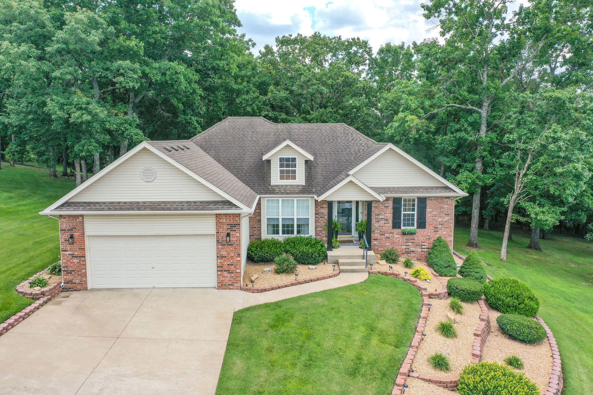 Photo of 225 Rosewood Lane Branson MO 65616