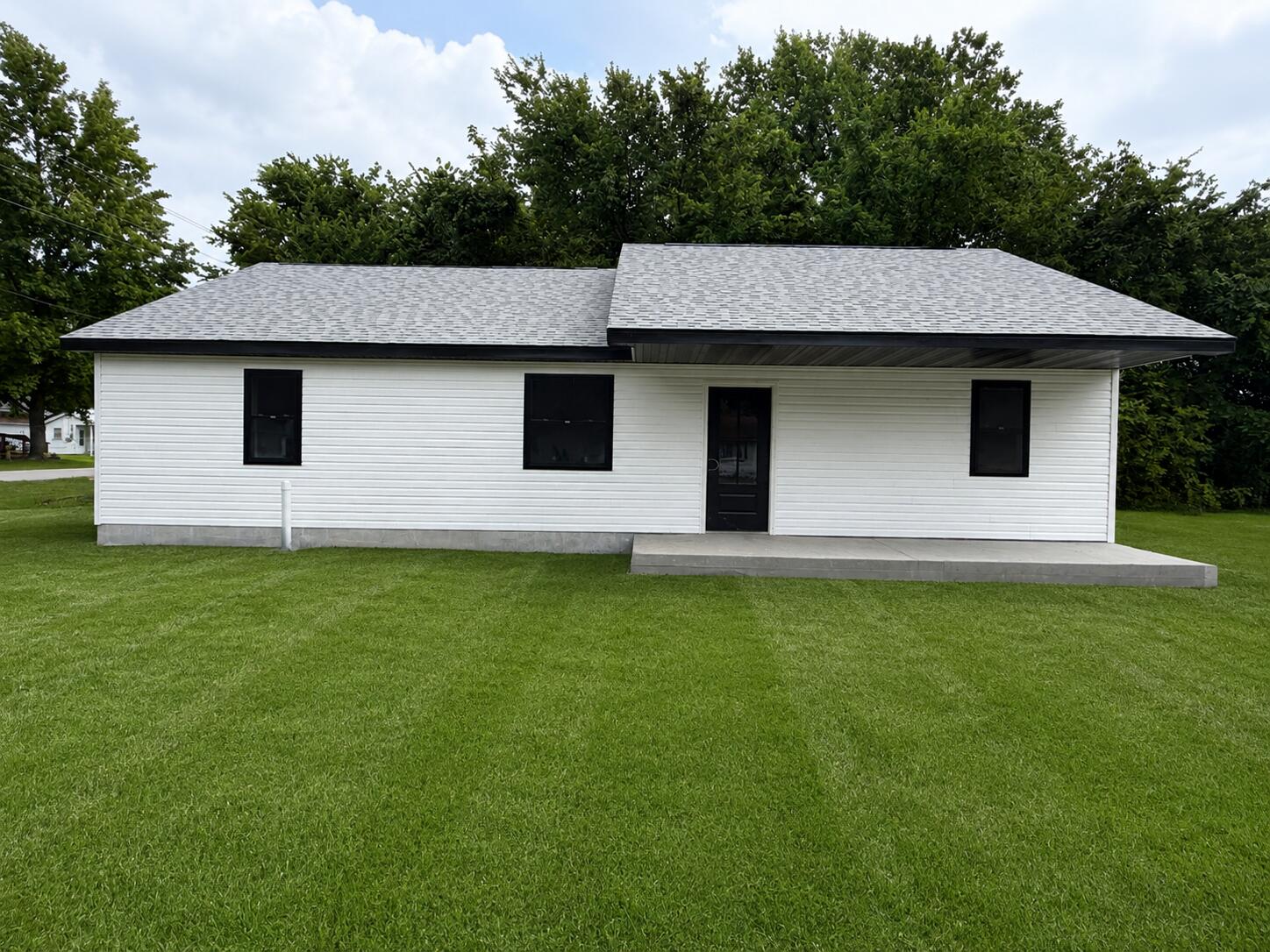 Photo of 902 Walnut Street Lamar MO 64759