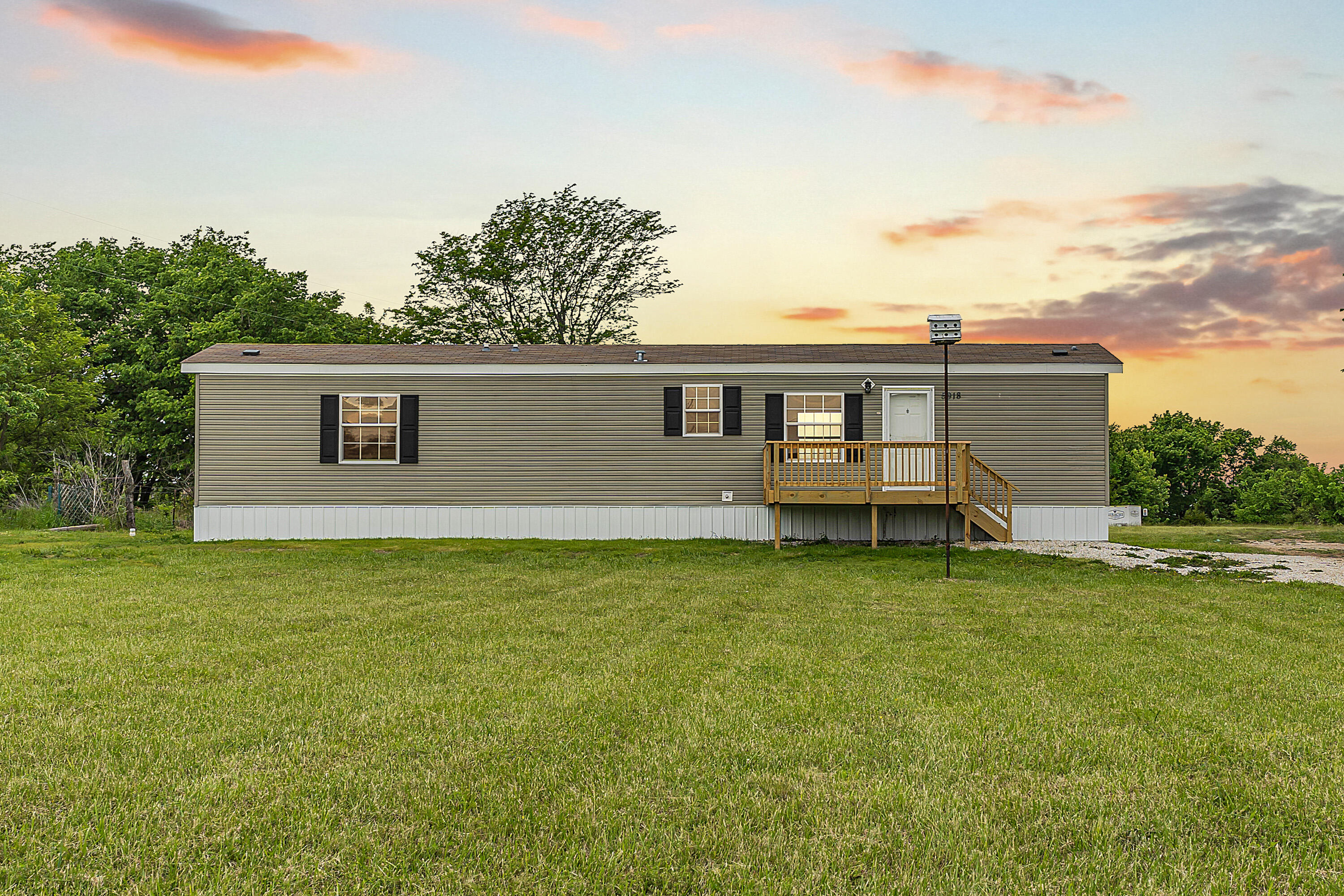 Photo of 12625 Main Street Cross Timbers MO 65634