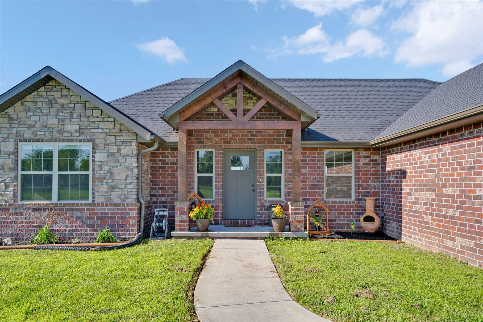 Photo of 206 Maria Road Clever MO 65631