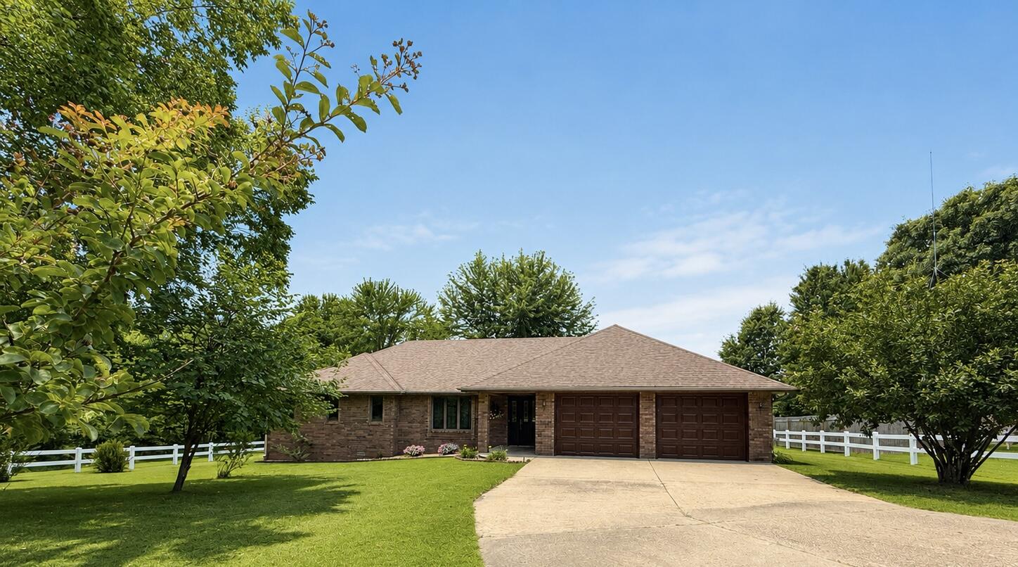 Photo of 1501 Woodland Circle Mountain Grove MO 65711