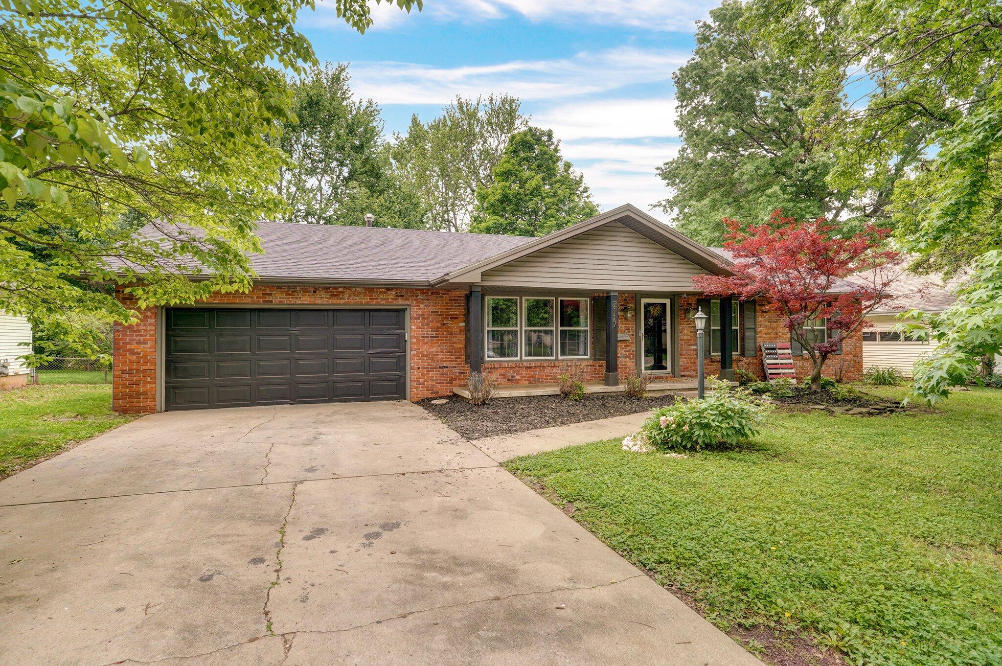 Photo of 2117 E Montclair Street Springfield MO 65804