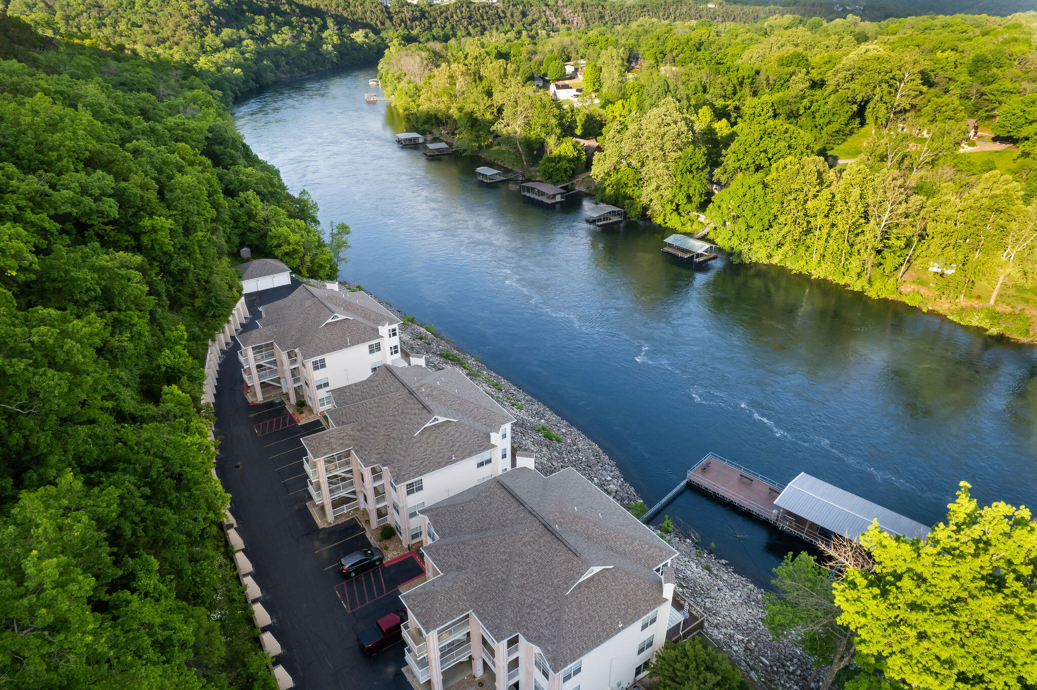 Photo of 77 Anglers Pointe #Apt 4 Branson MO 65616