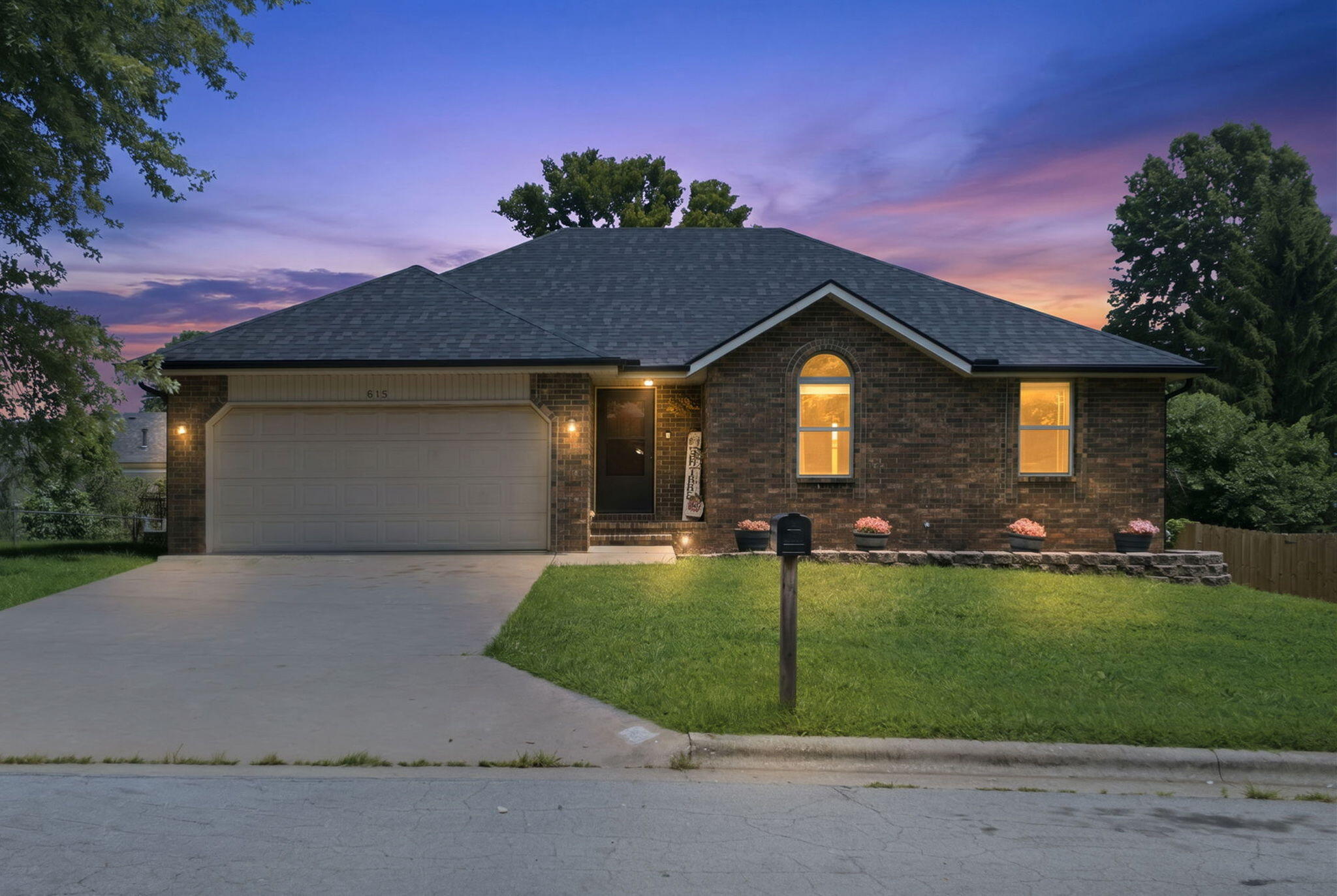 Photo of 615 E Sunset Avenue Nixa MO 65714