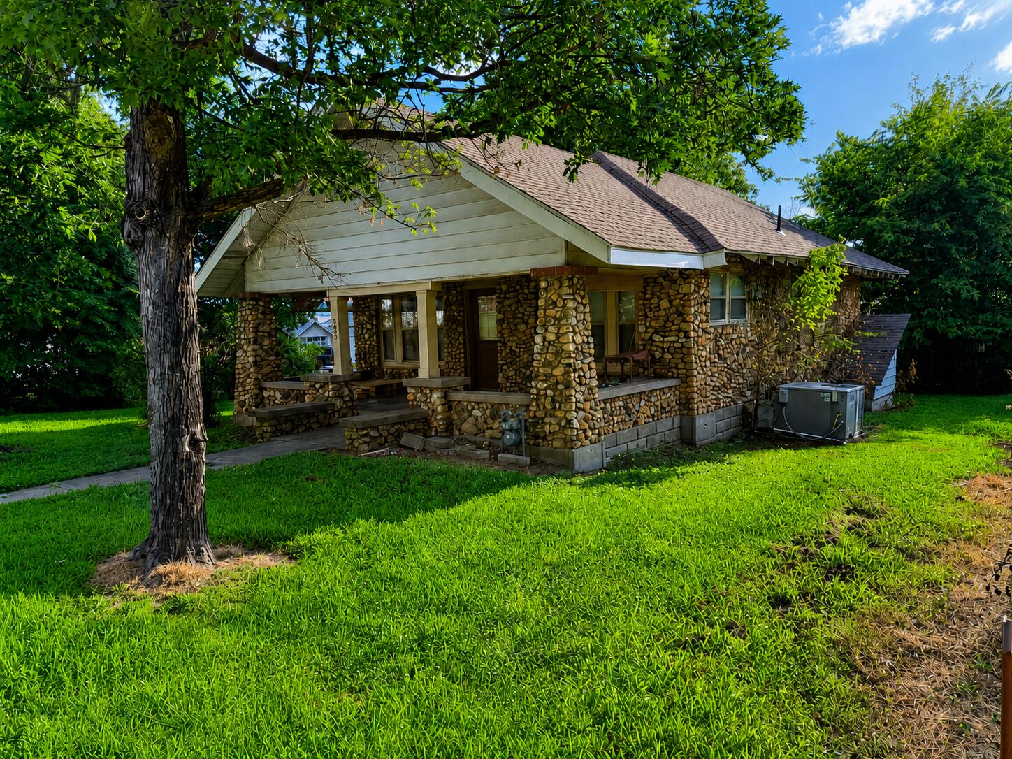 Photo of 203 N Walnut Street Anderson MO 64831