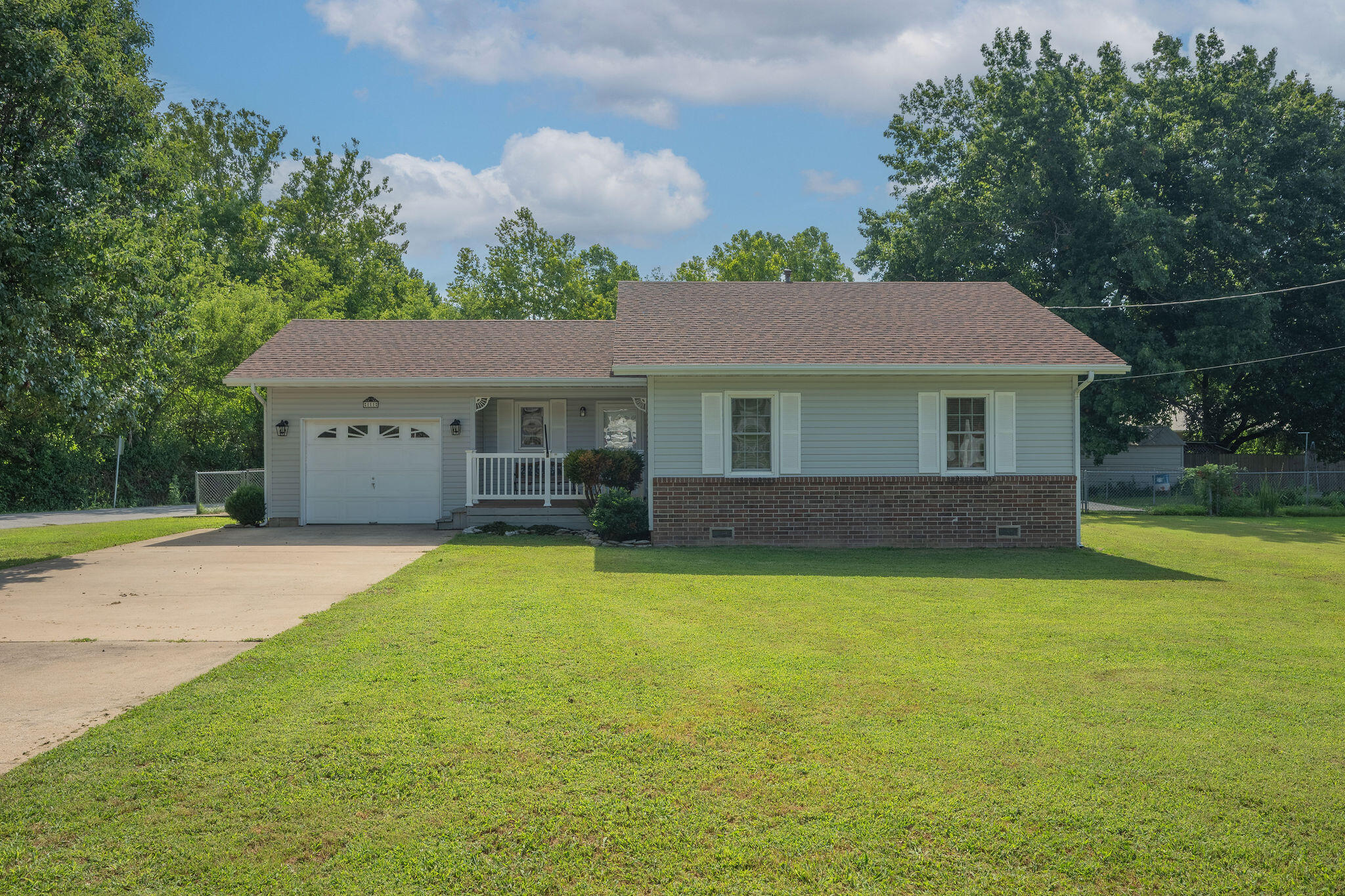 Photo of 111 Amber Street Cassville MO 65625