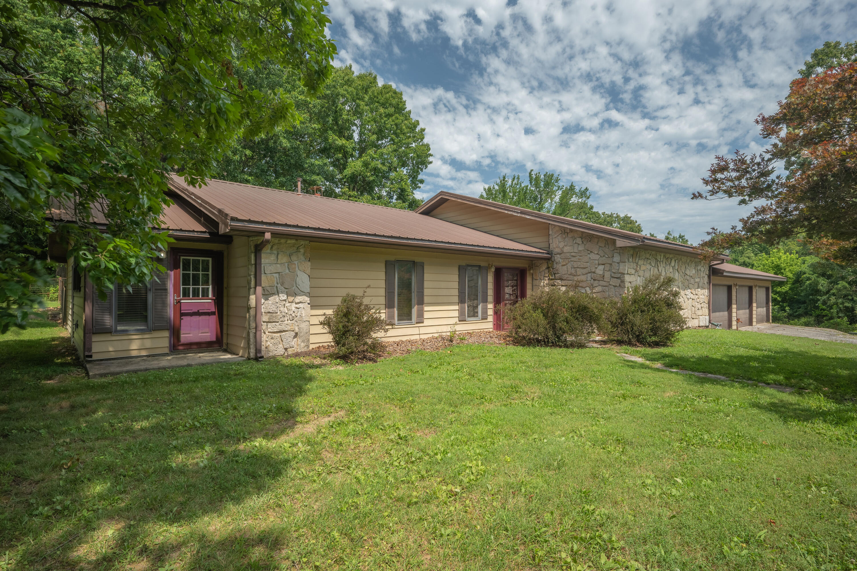 Photo of 1116 Forest Circle Drive Cassville MO 65625