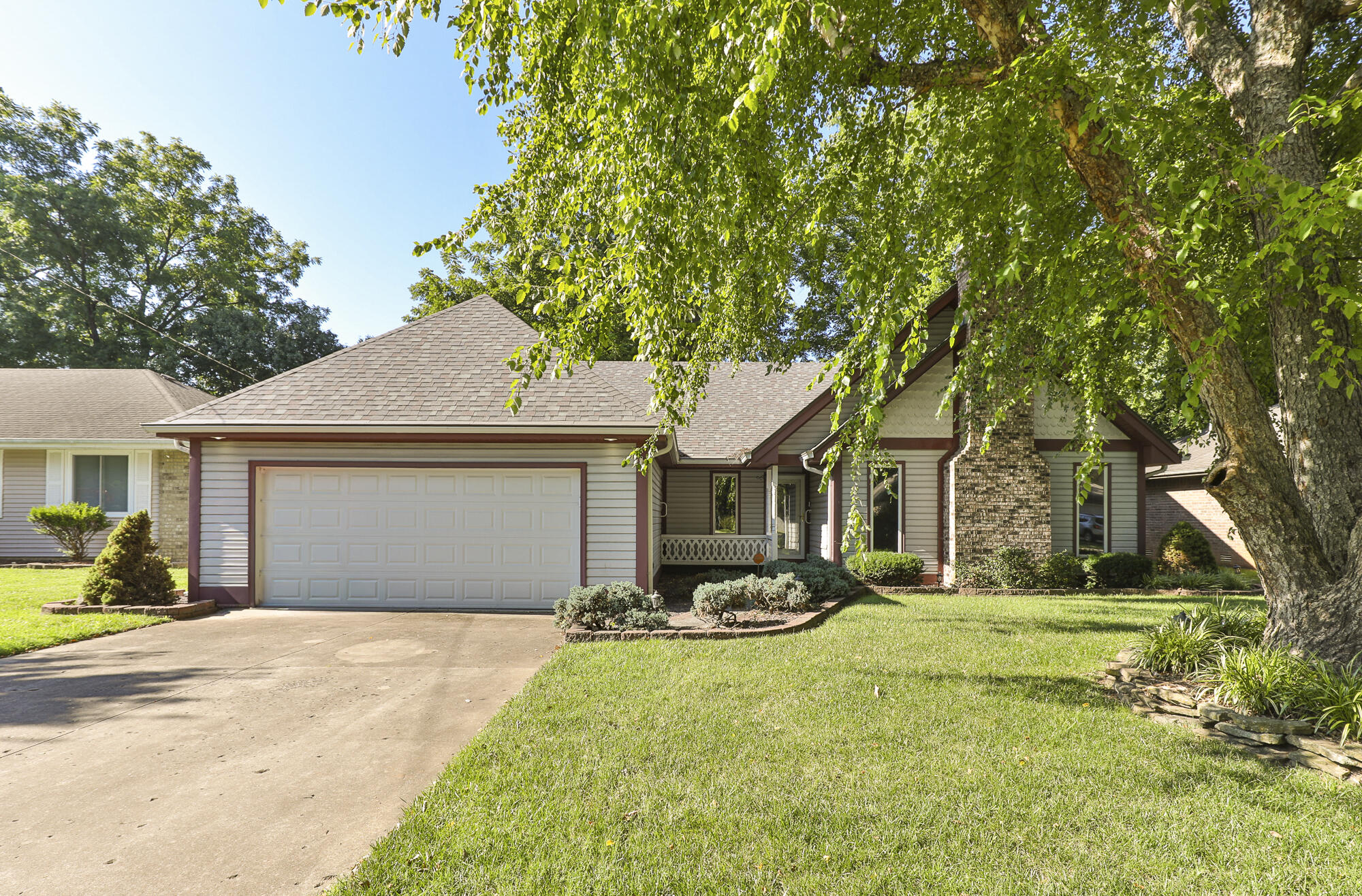 Photo of 1332 W Mcgee Street Springfield MO 65807