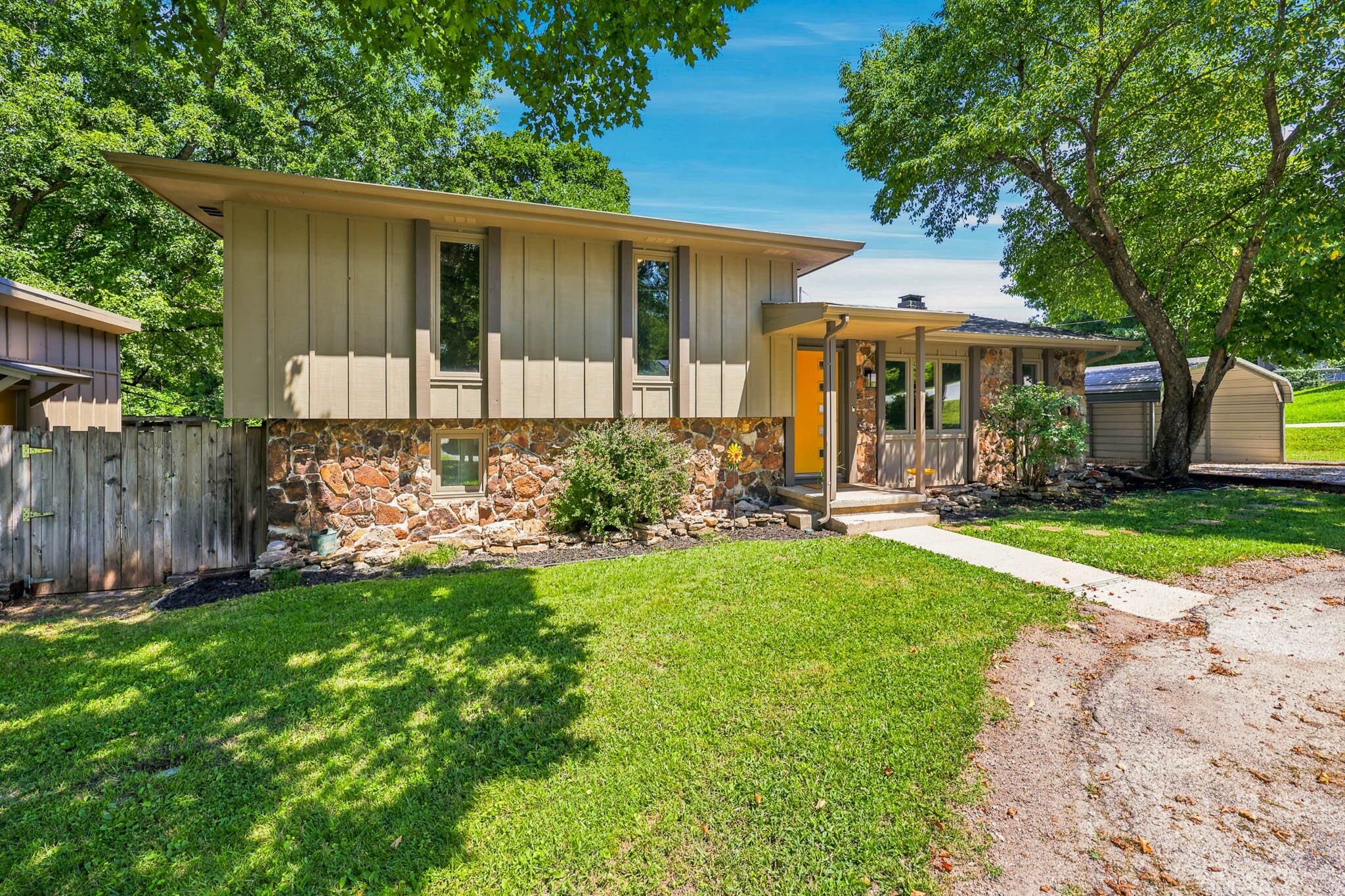 Photo of 17 Hillside Drive Nixa MO 65714