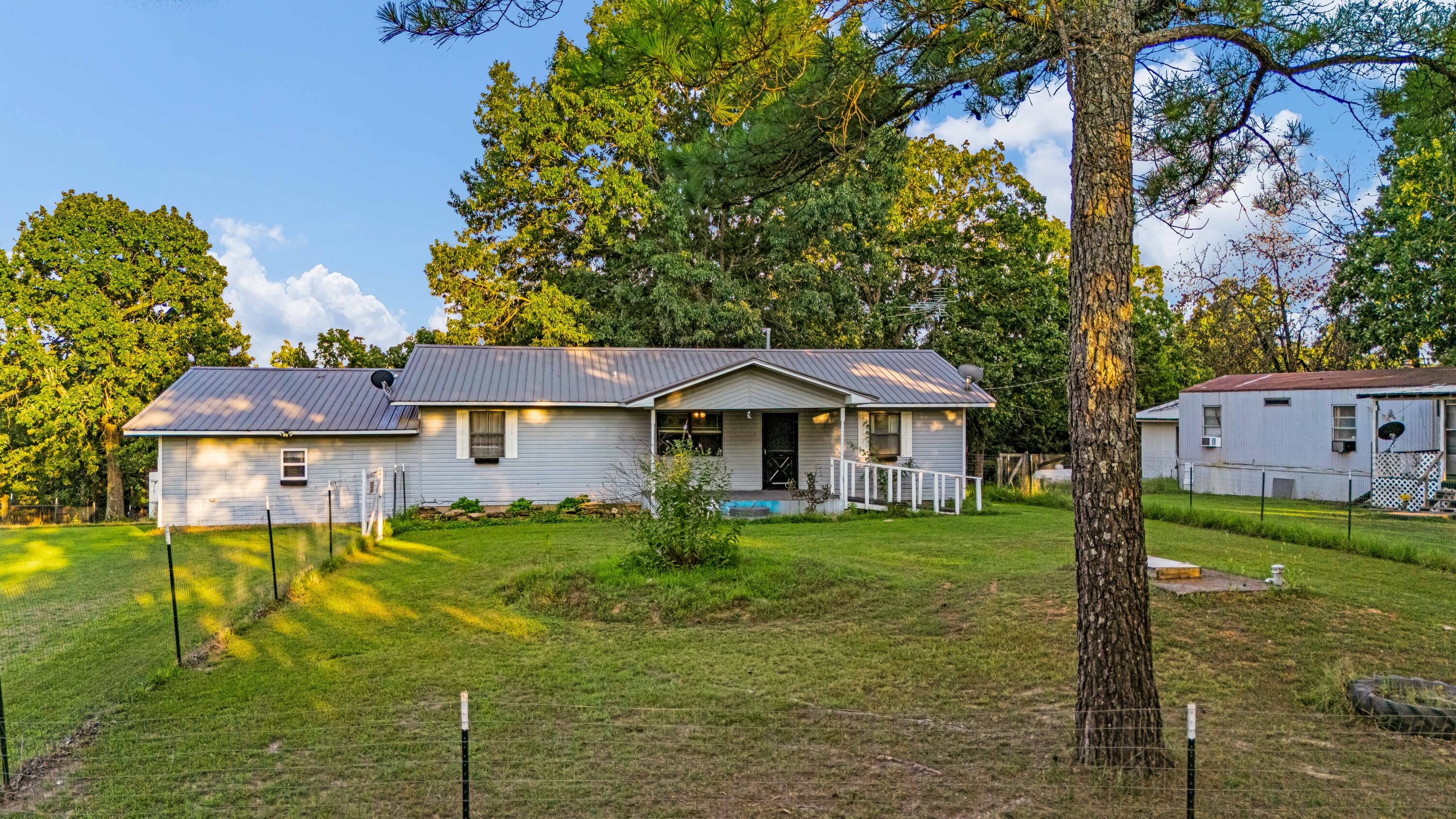 Photo of 17883 County Road 522 Gainesville MO 65655