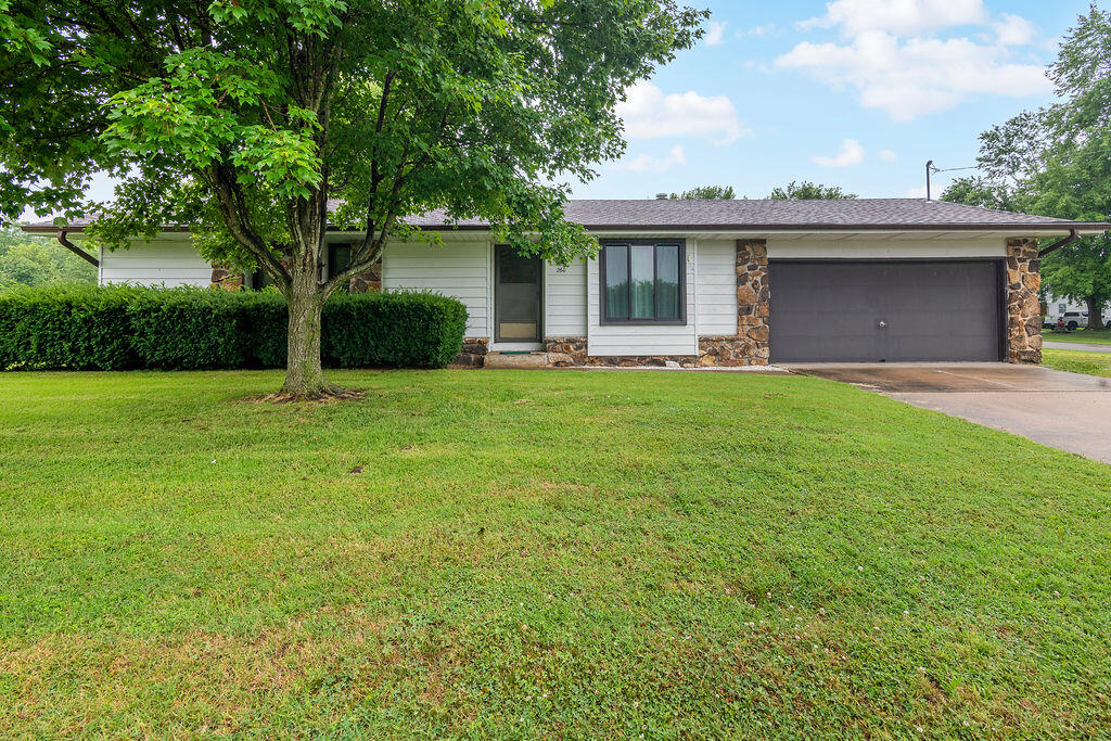 Photo of 260 E Miller Road Republic MO 65738