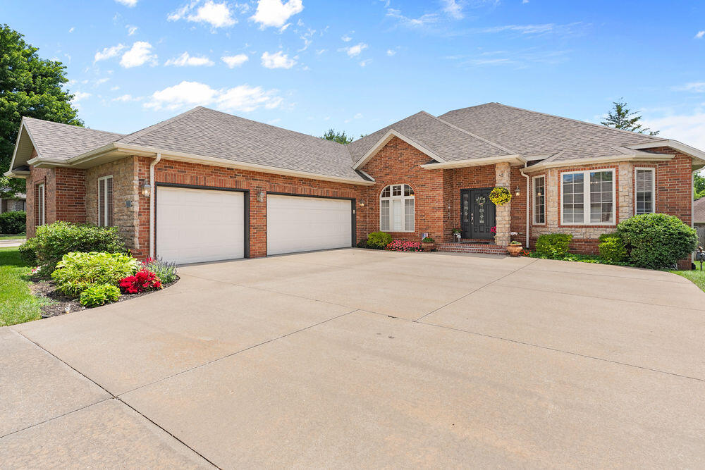 Photo of 3134 W Knob Hill Street Springfield MO 65810
