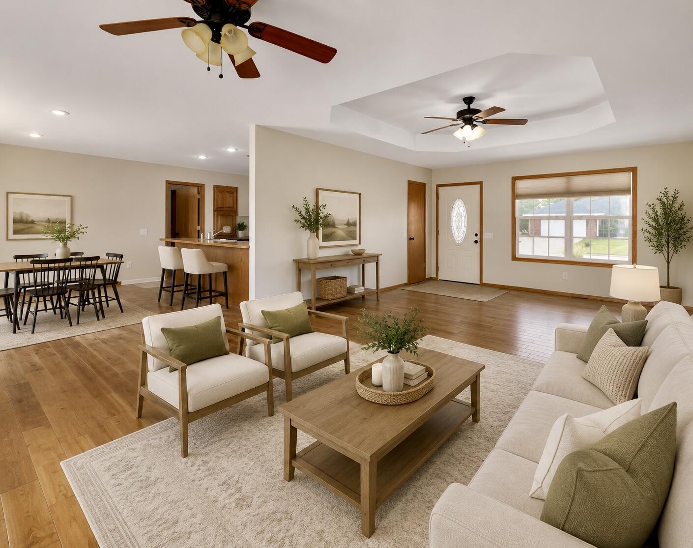 Photo of 755 E Vivian Street Bolivar MO 65613