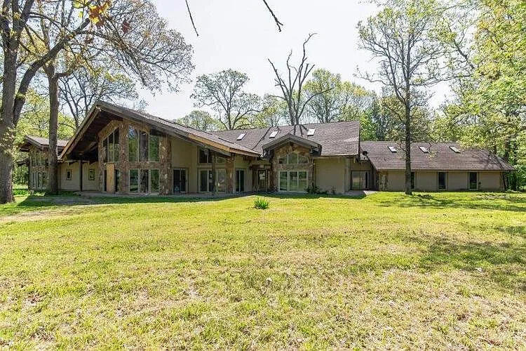 Photo of 4070 N Castle Oaks Boulevard Strafford MO 65757