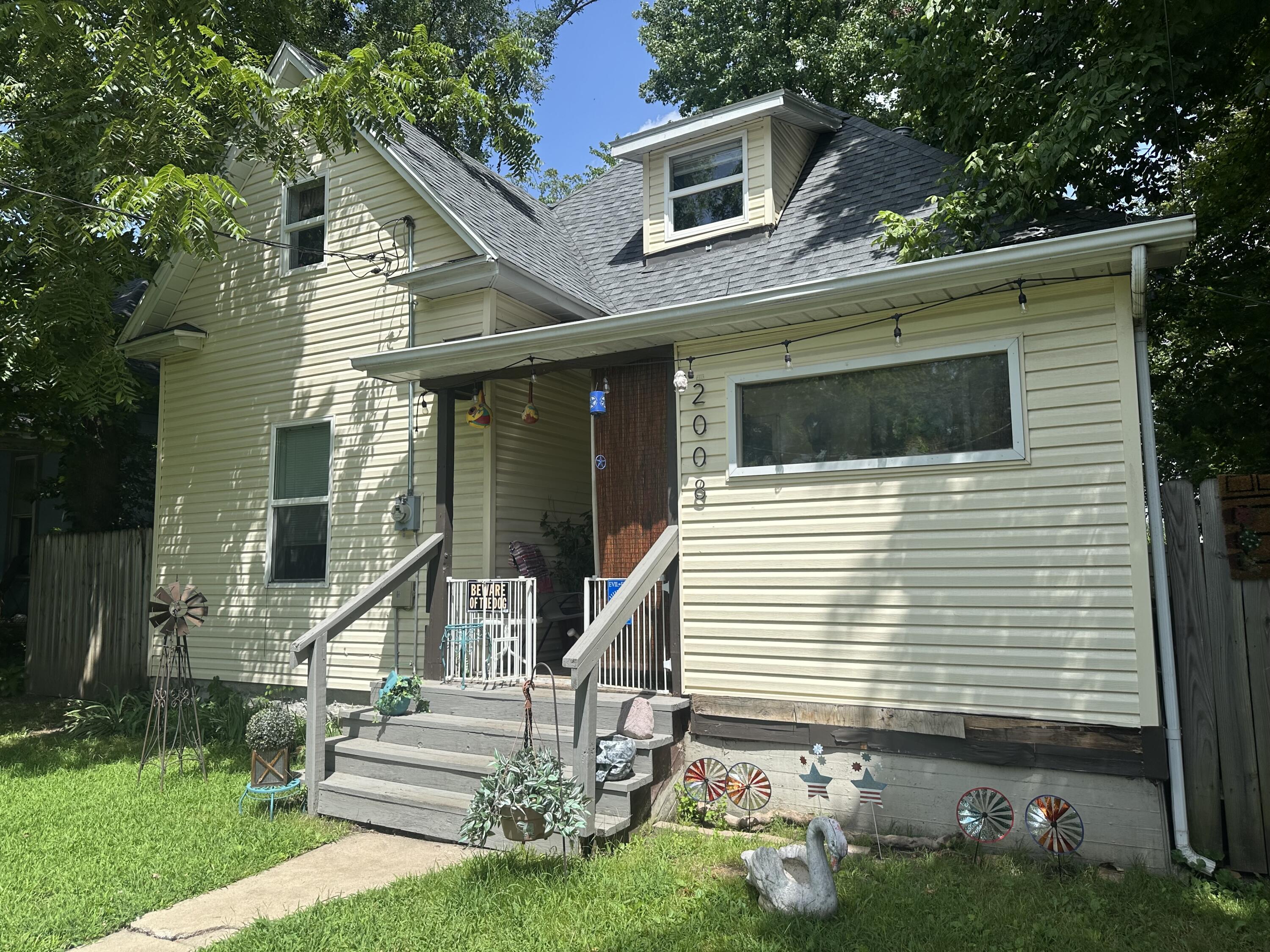 Photo of 2008 N Howard Avenue Springfield MO 65803