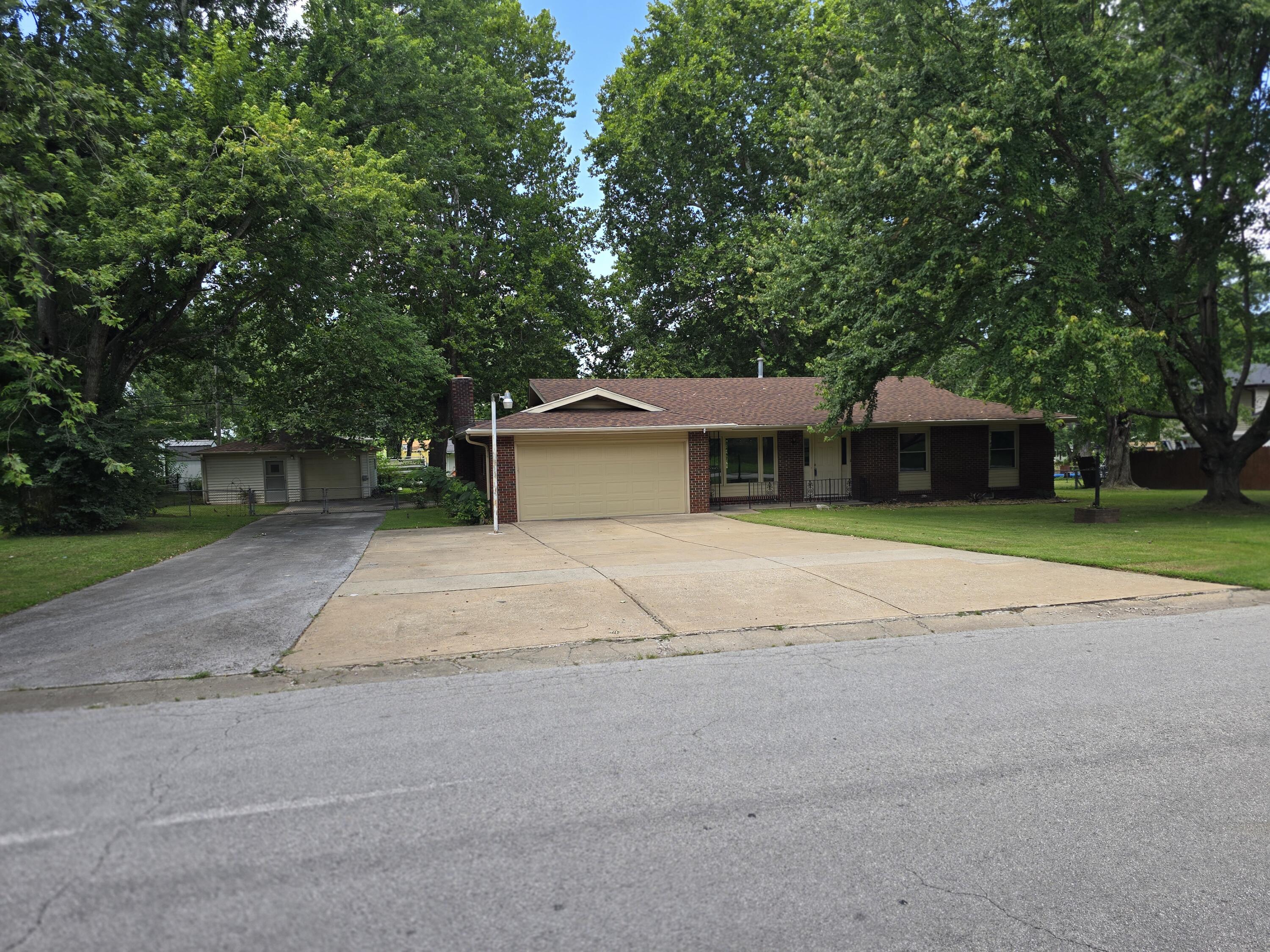 Photo of 4321 S Ridgecrest Drive Springfield MO 65810