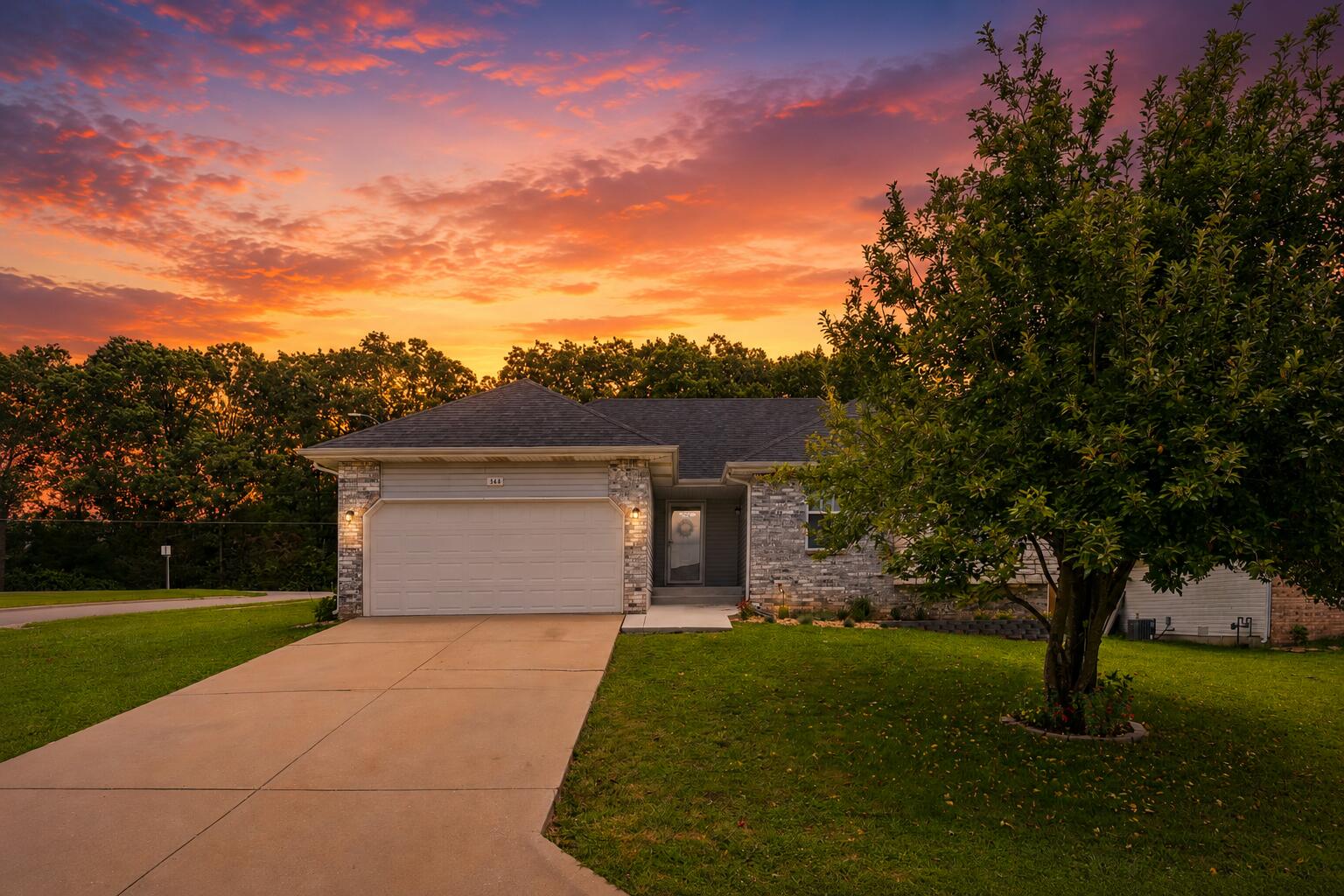 Photo of 968 S Redwood Street Nixa MO 65714