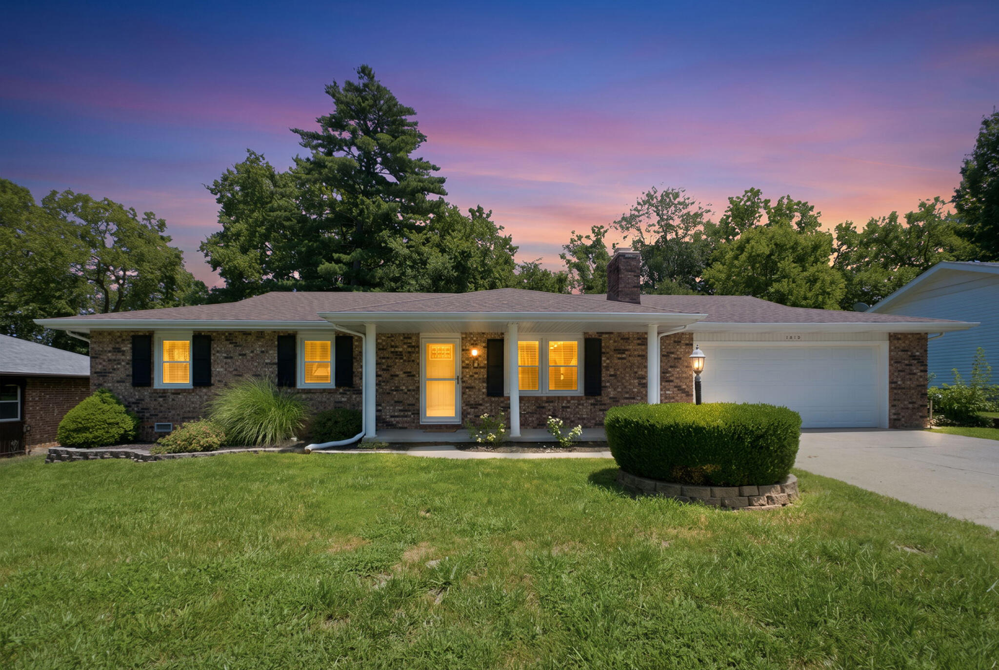 Photo of 1410 S Oakland Avenue Bolivar MO 65613