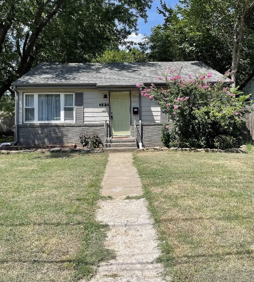 Photo of 303 E Cherokee Street Springfield MO 65807