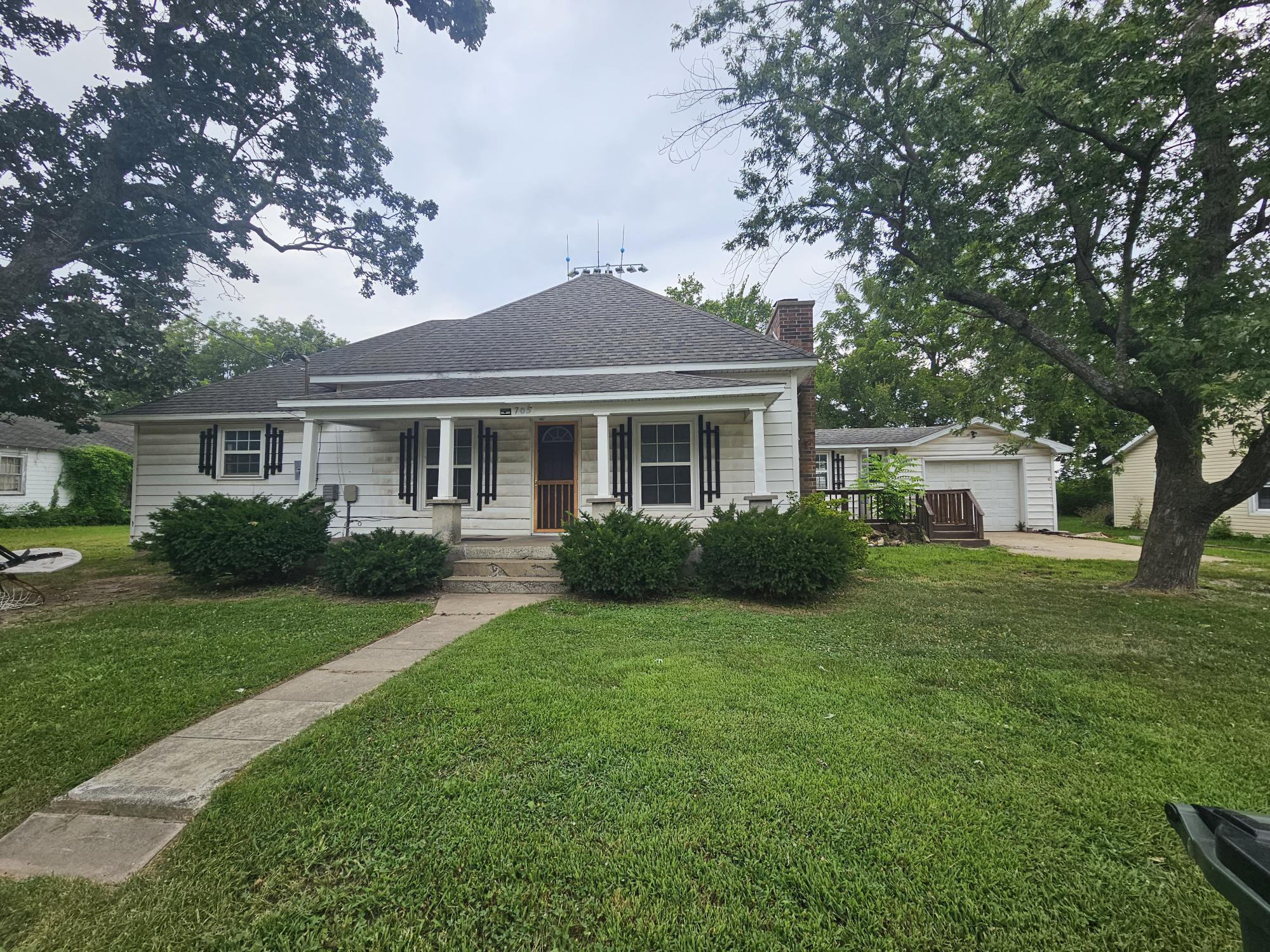 Photo of 705 N Washam Street Miller MO 65707