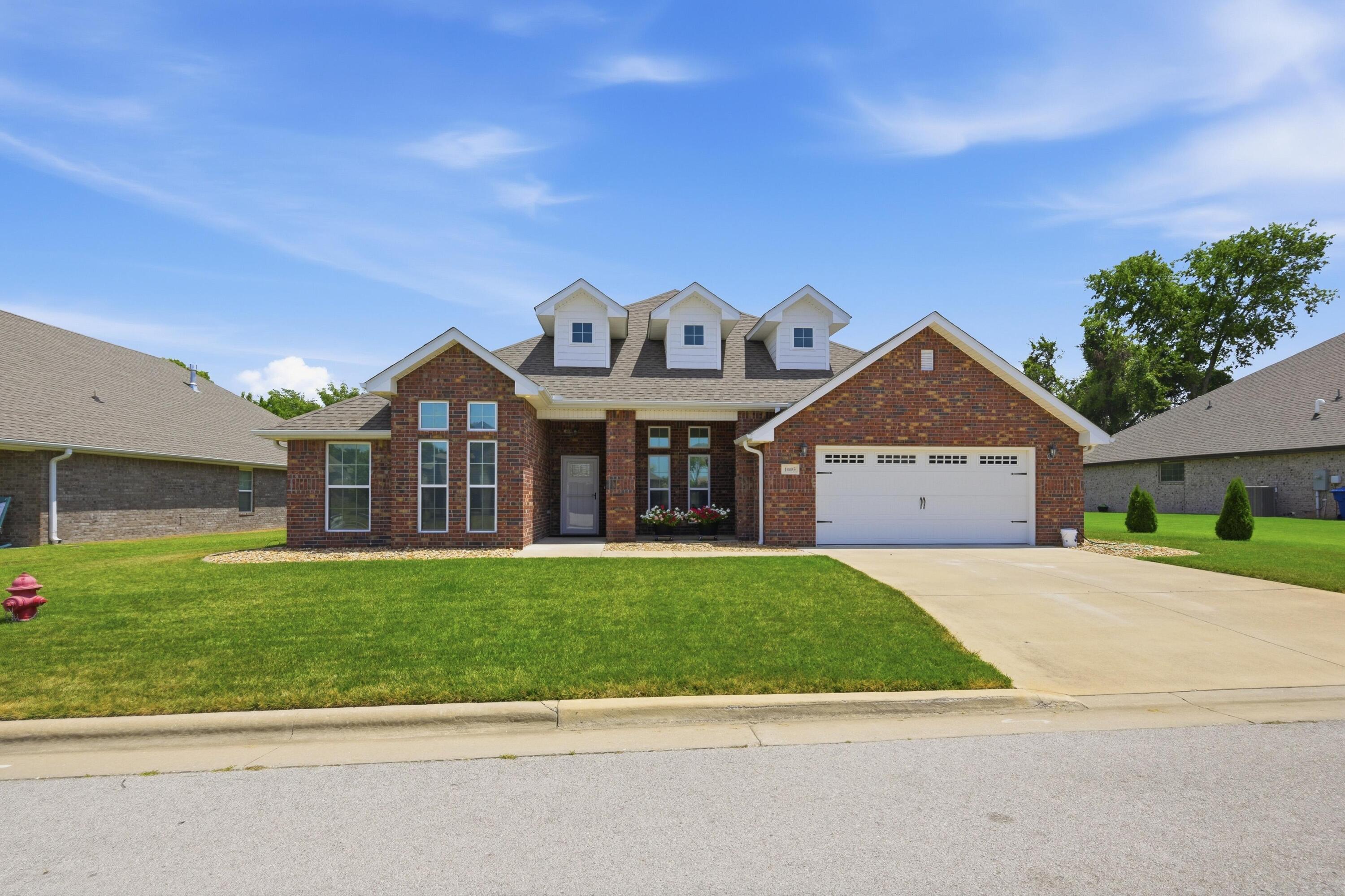 Photo of 1003 Mckenzie Circle Webb City MO 64870