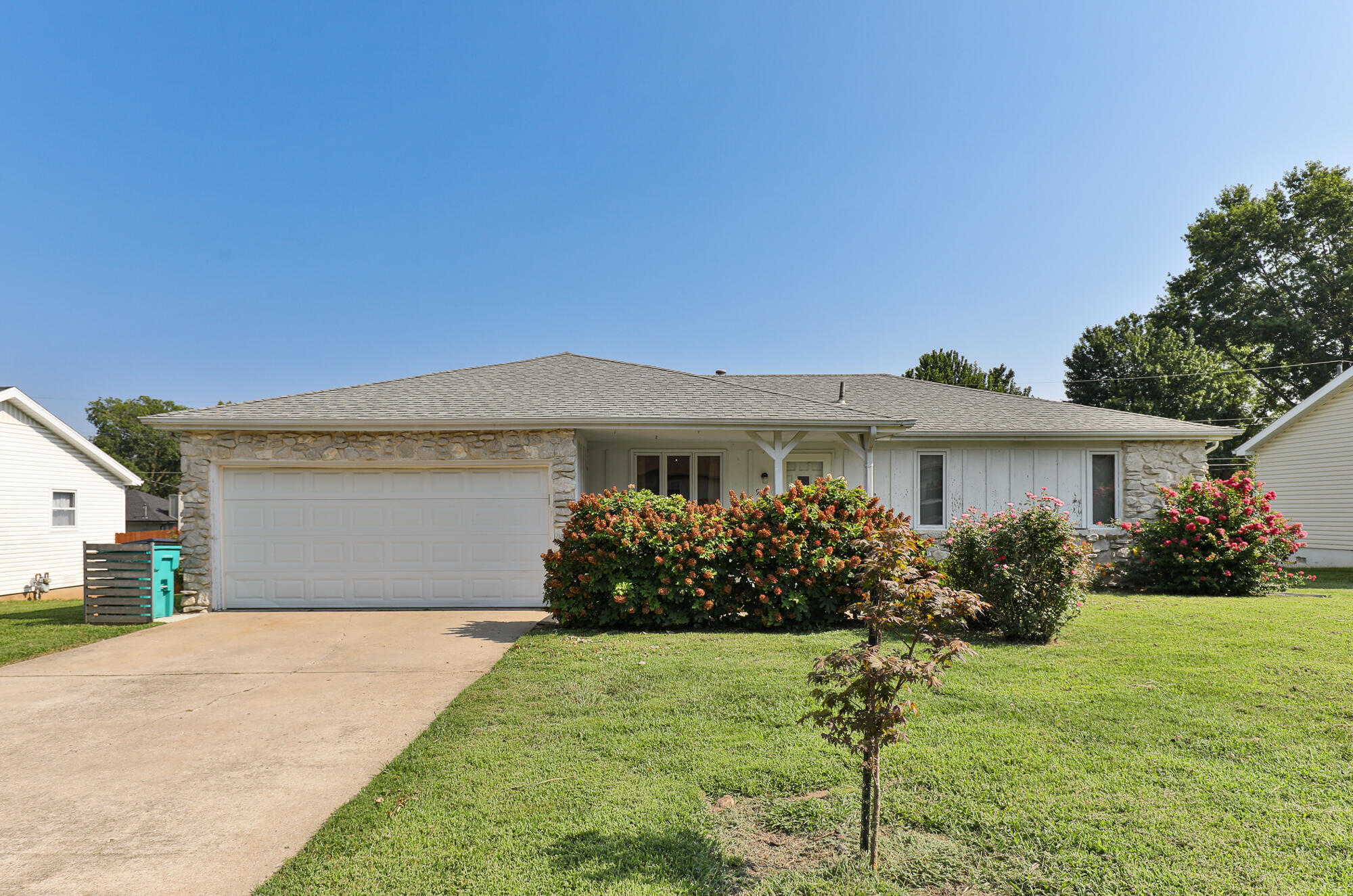 Photo of 919 W Morningside Street Springfield MO 65807