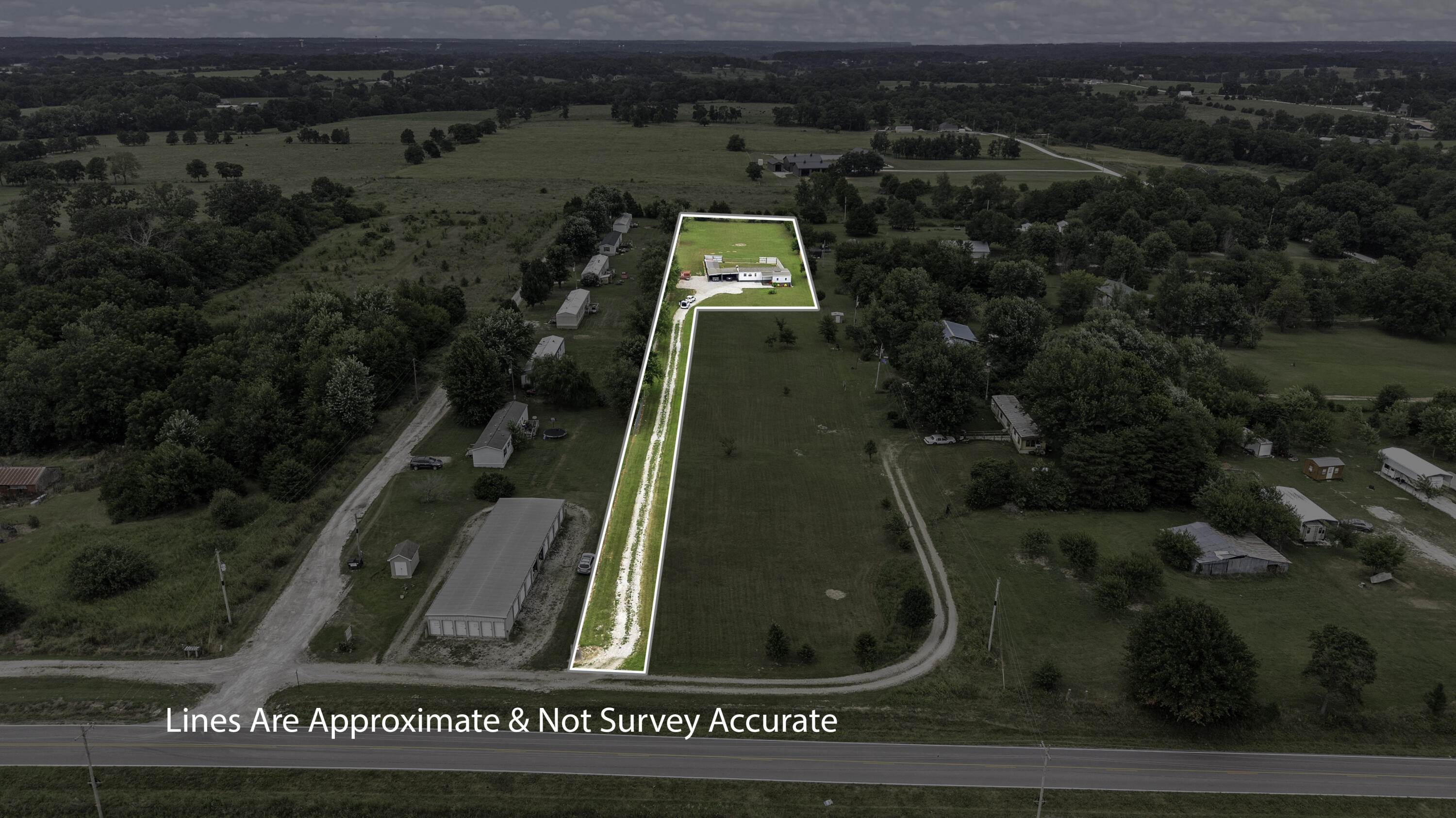 Photo of 11318 Private Road 2207 Cassville MO 65625