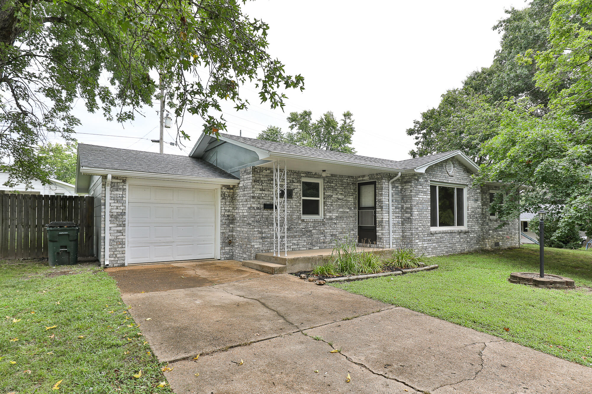 Photo of 815 E South Street Bolivar MO 65613