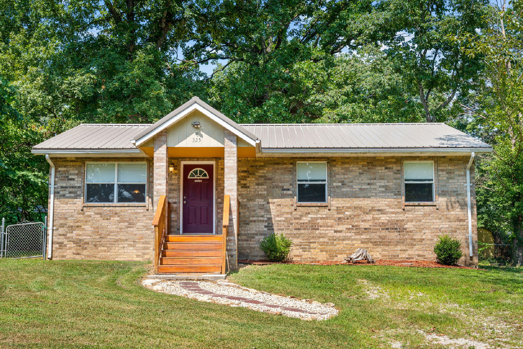 Photo of 325 Red Bud Lane Forsyth MO 65653